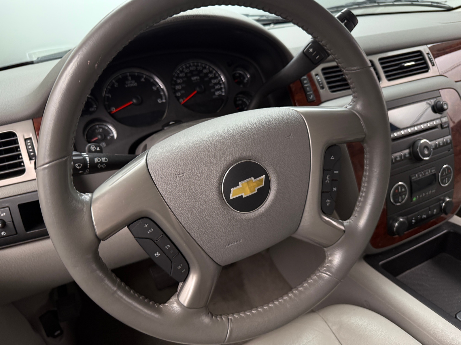 Thumbnail: 2014 Chevrolet Tahoe - 4