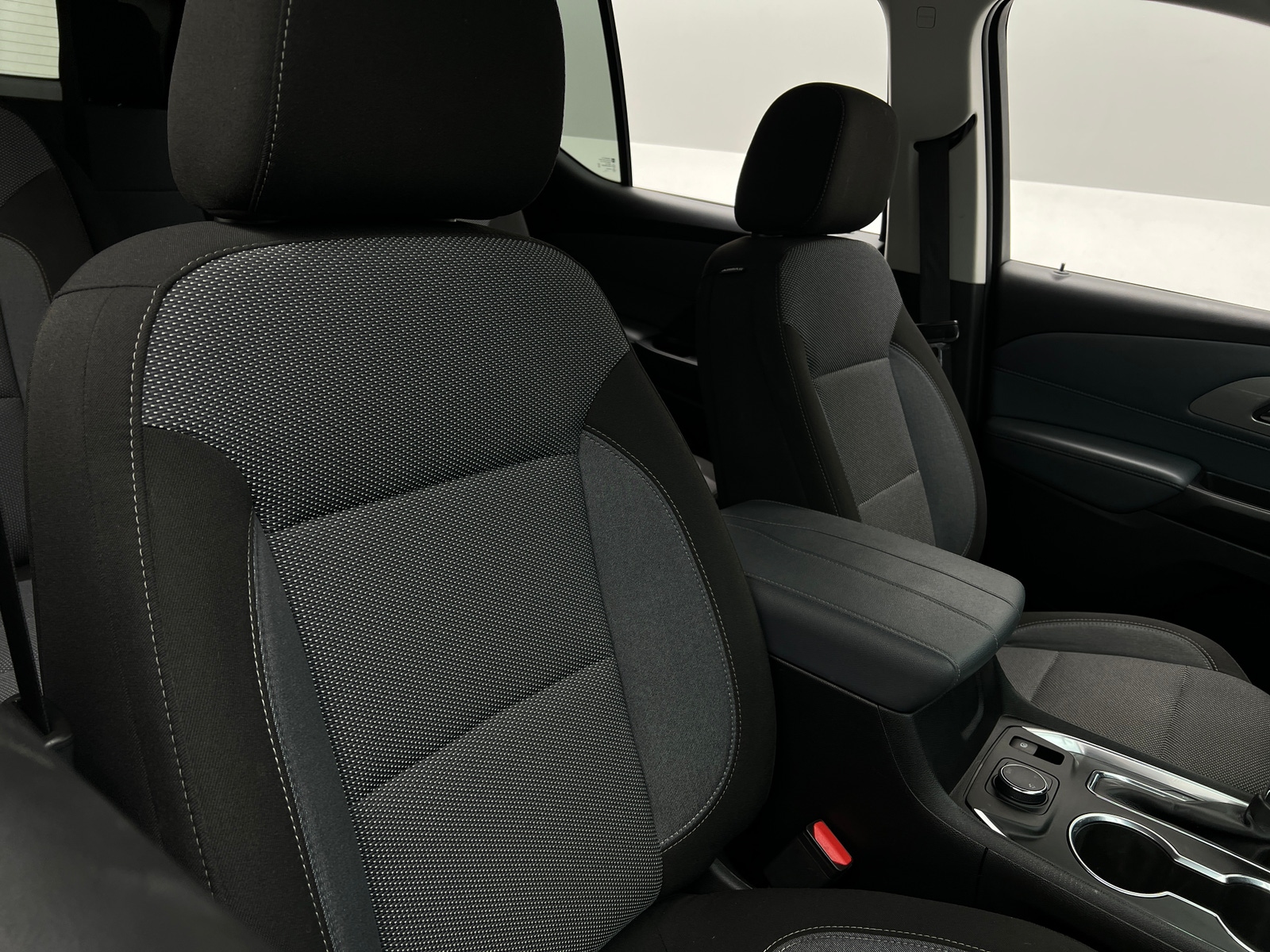 Thumbnail: 2021 Chevrolet Traverse - 2