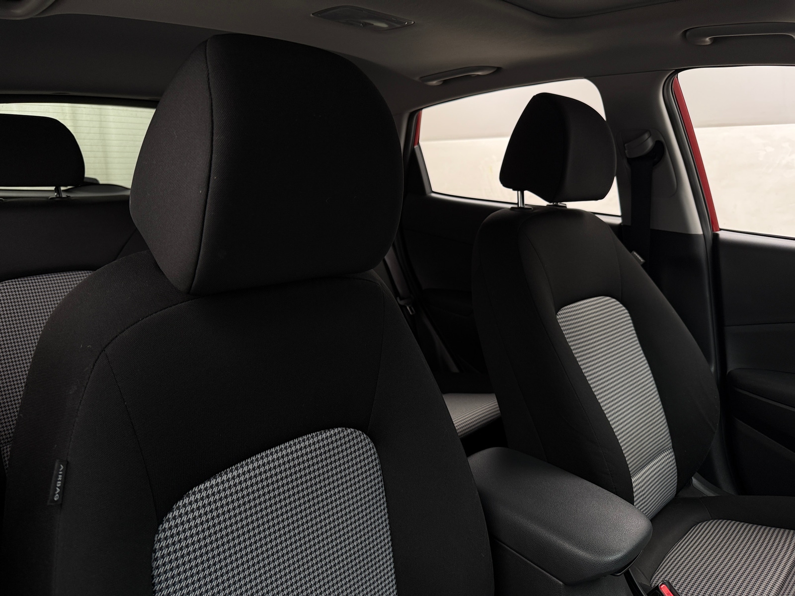 Thumbnail: 2021 Hyundai Kona - 2