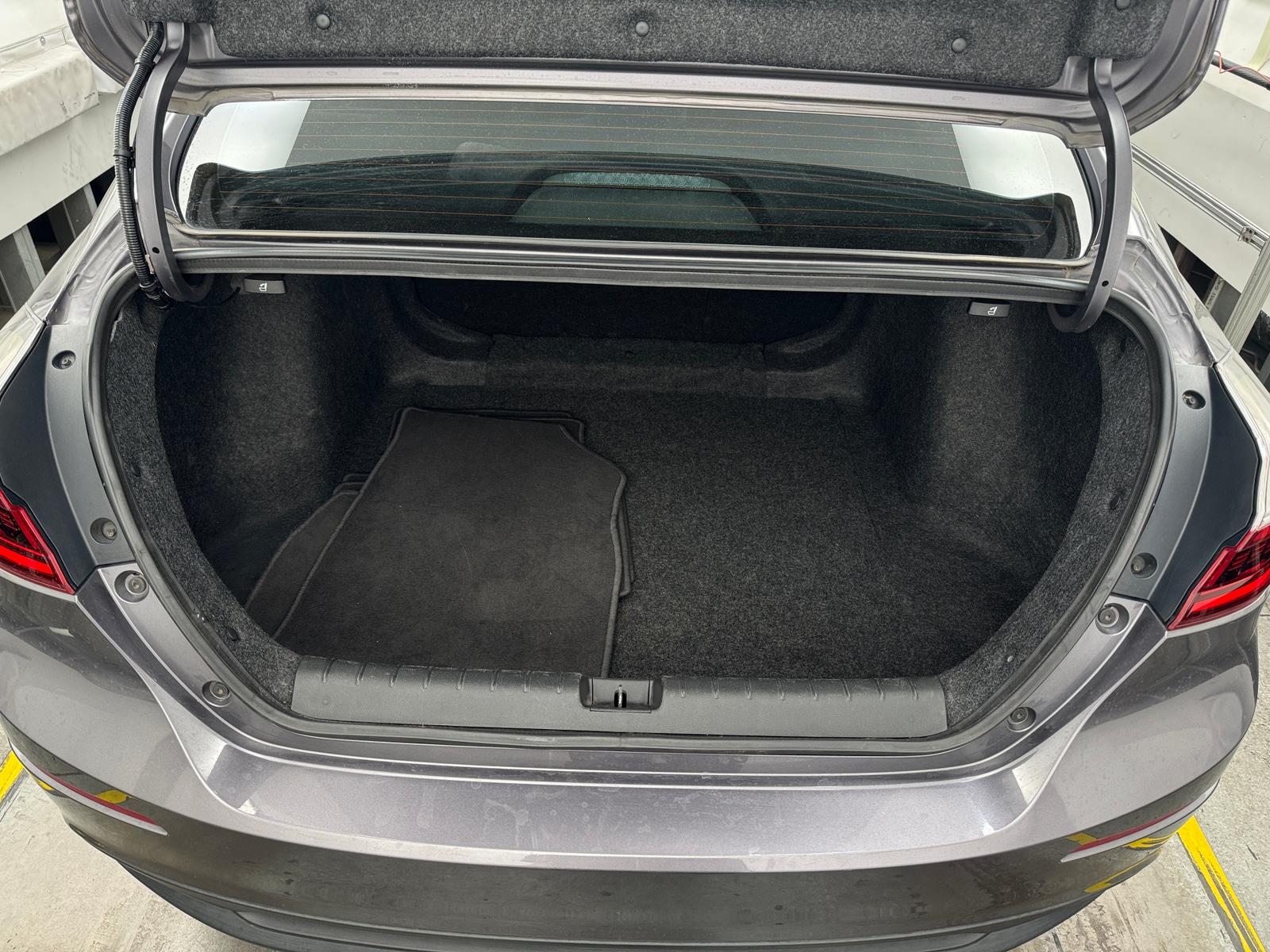 Thumbnail: 2021 Honda Insight - 7