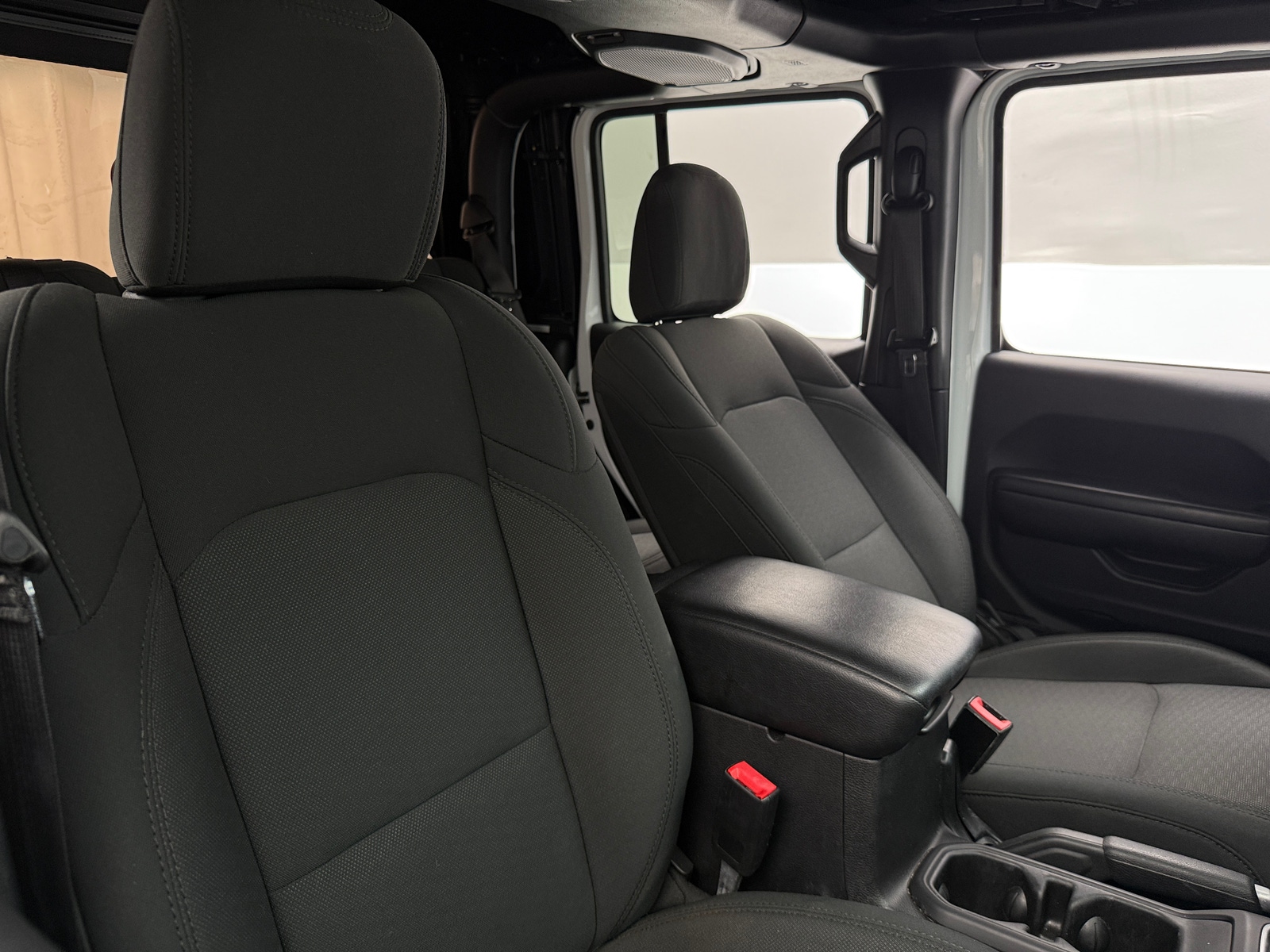 Thumbnail: 2020 Jeep Gladiator - 2