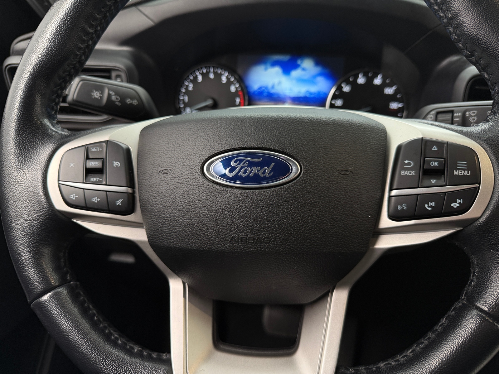 Thumbnail: 2021 Ford Explorer - 5