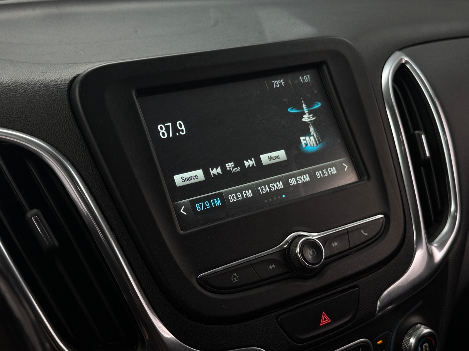 Thumbnail: 2018 Chevrolet Equinox - 4