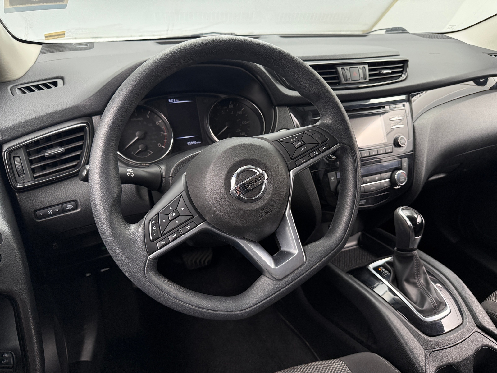 Thumbnail: 2017 Nissan Rogue Sport - 5