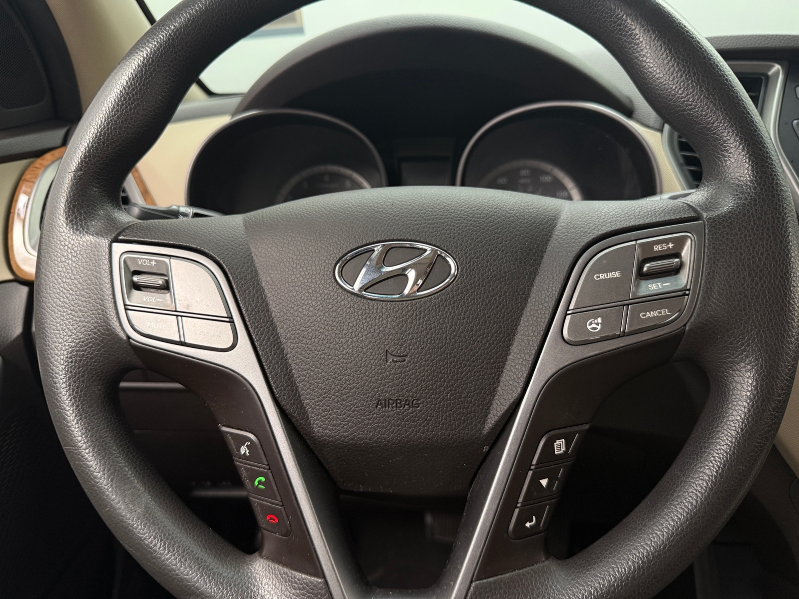 Thumbnail: 2016 Hyundai Santa Fe - 5