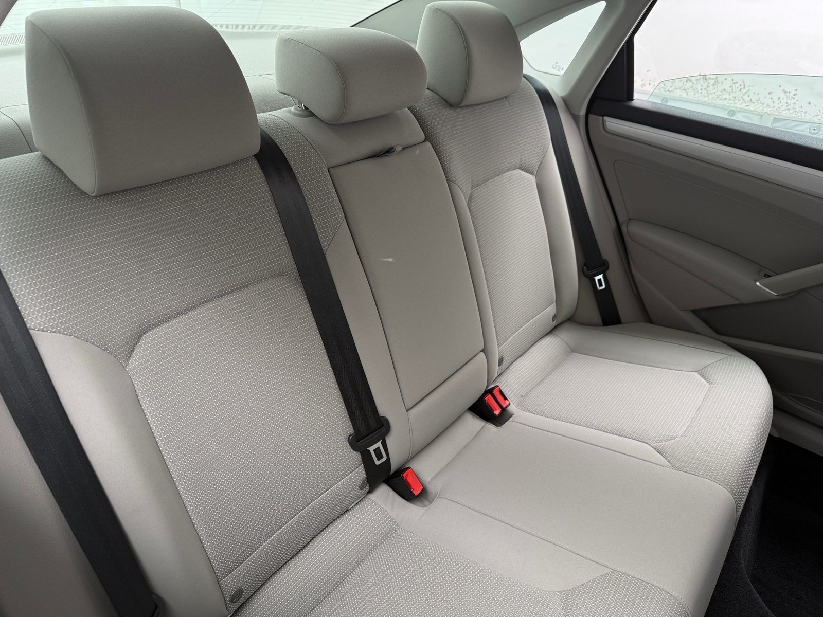 Thumbnail: 2016 Volkswagen Passat - 6