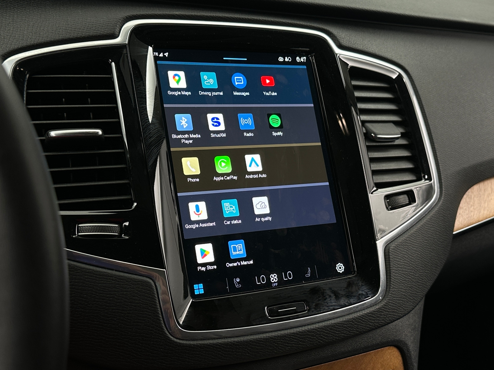 Thumbnail: 2023 Volvo XC90 - 3