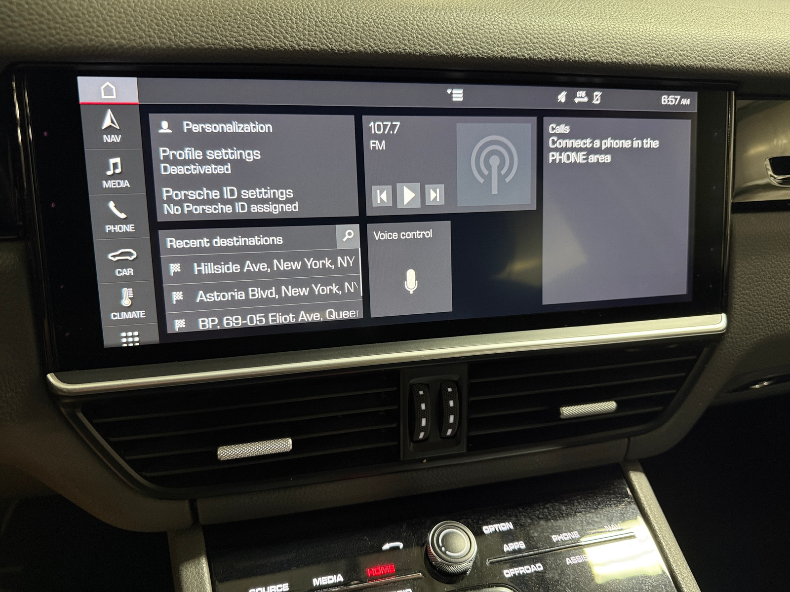 Thumbnail: 2019 Porsche Cayenne - 3