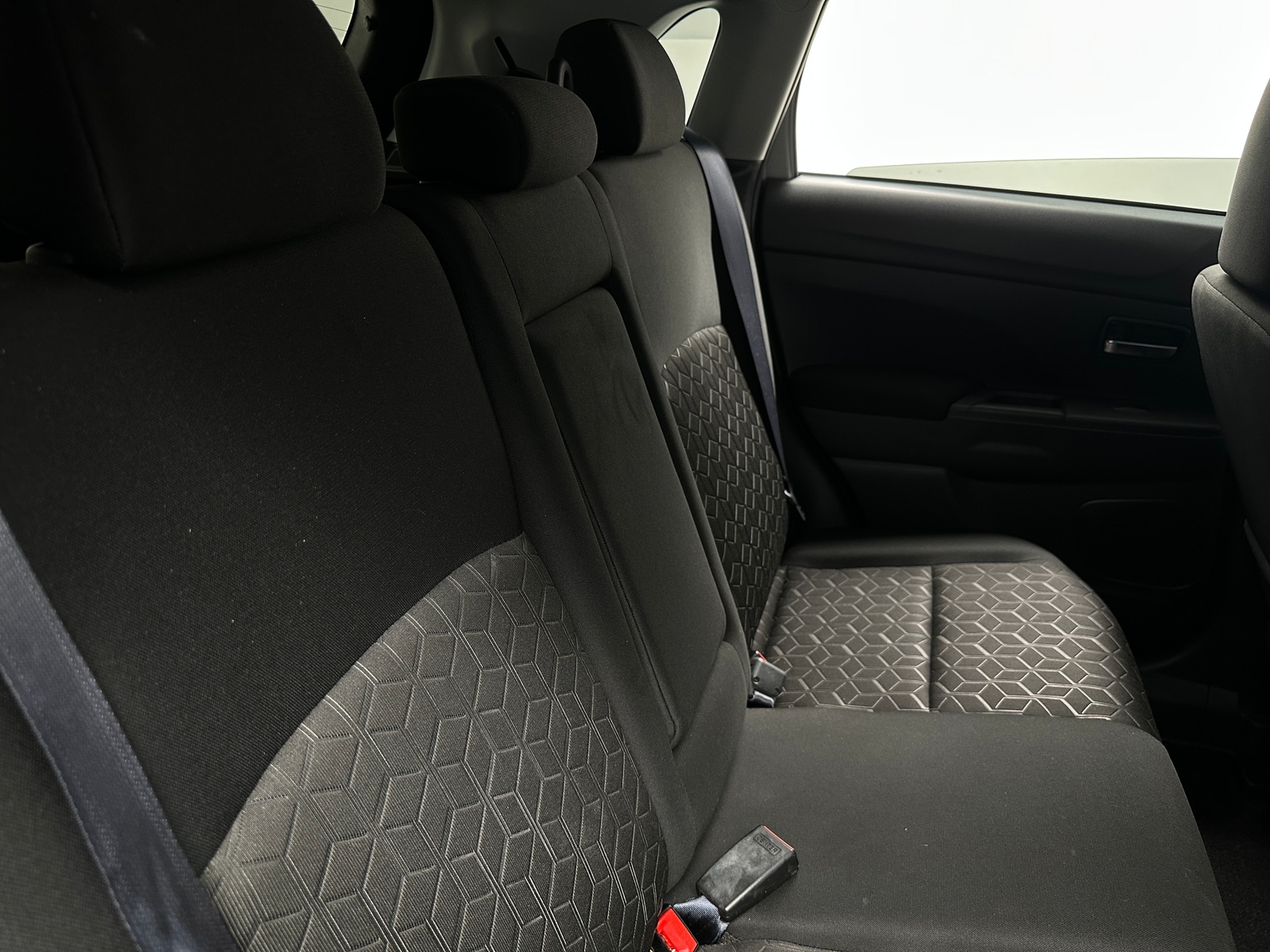 Thumbnail: 2024 Mitsubishi Outlander Sport - 6