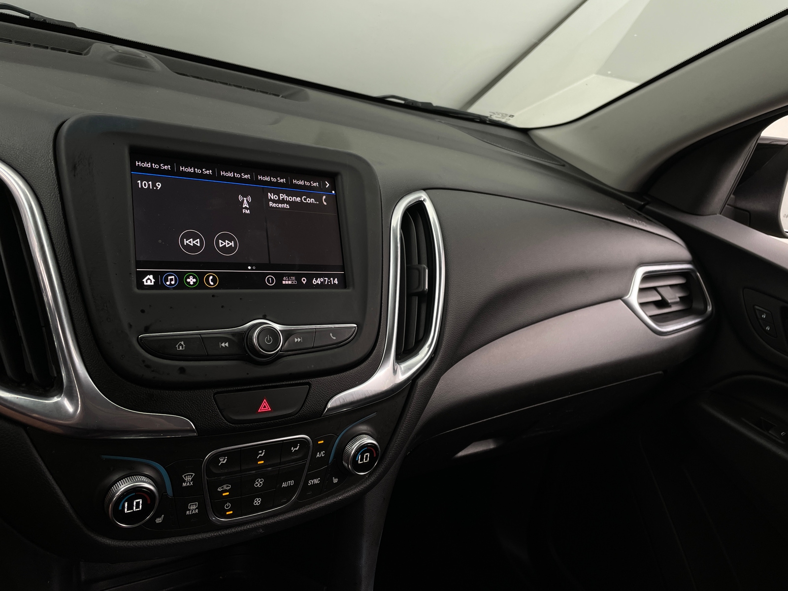 Thumbnail: 2020 Chevrolet Equinox - 4