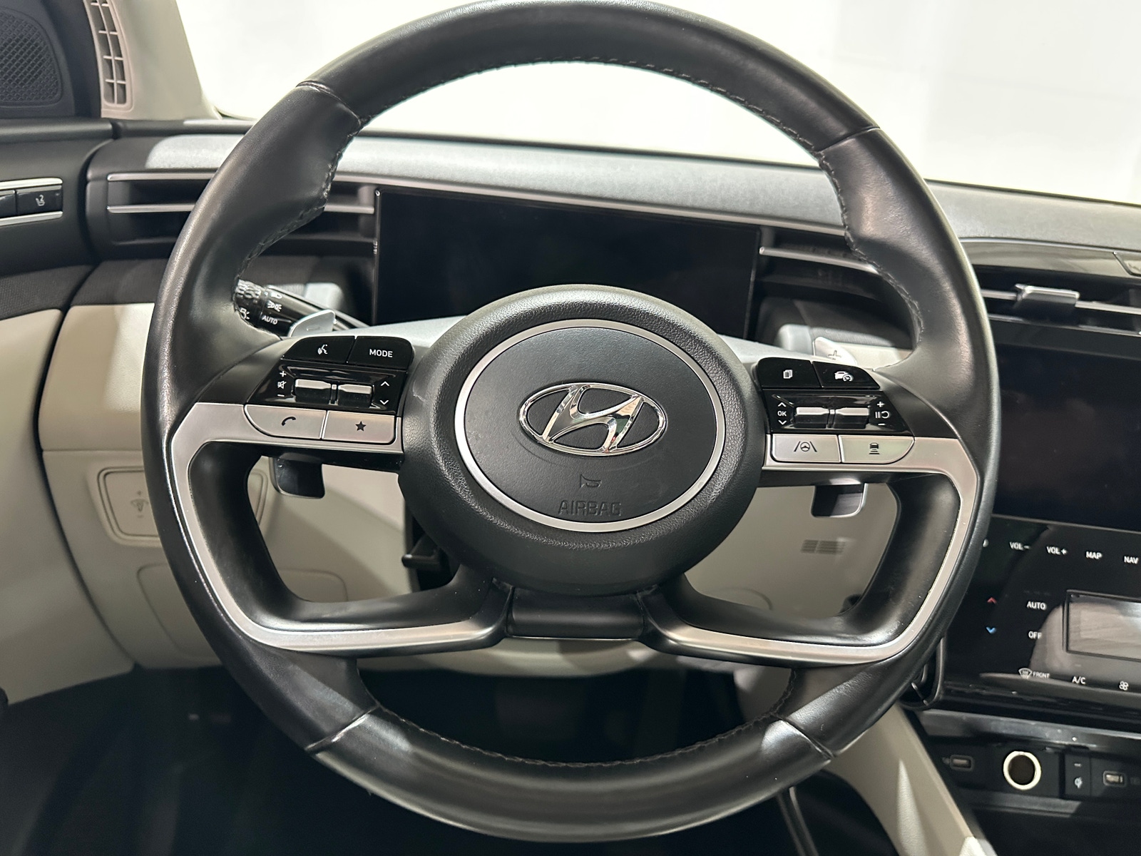 Thumbnail: 2022 Hyundai Tucson - 4