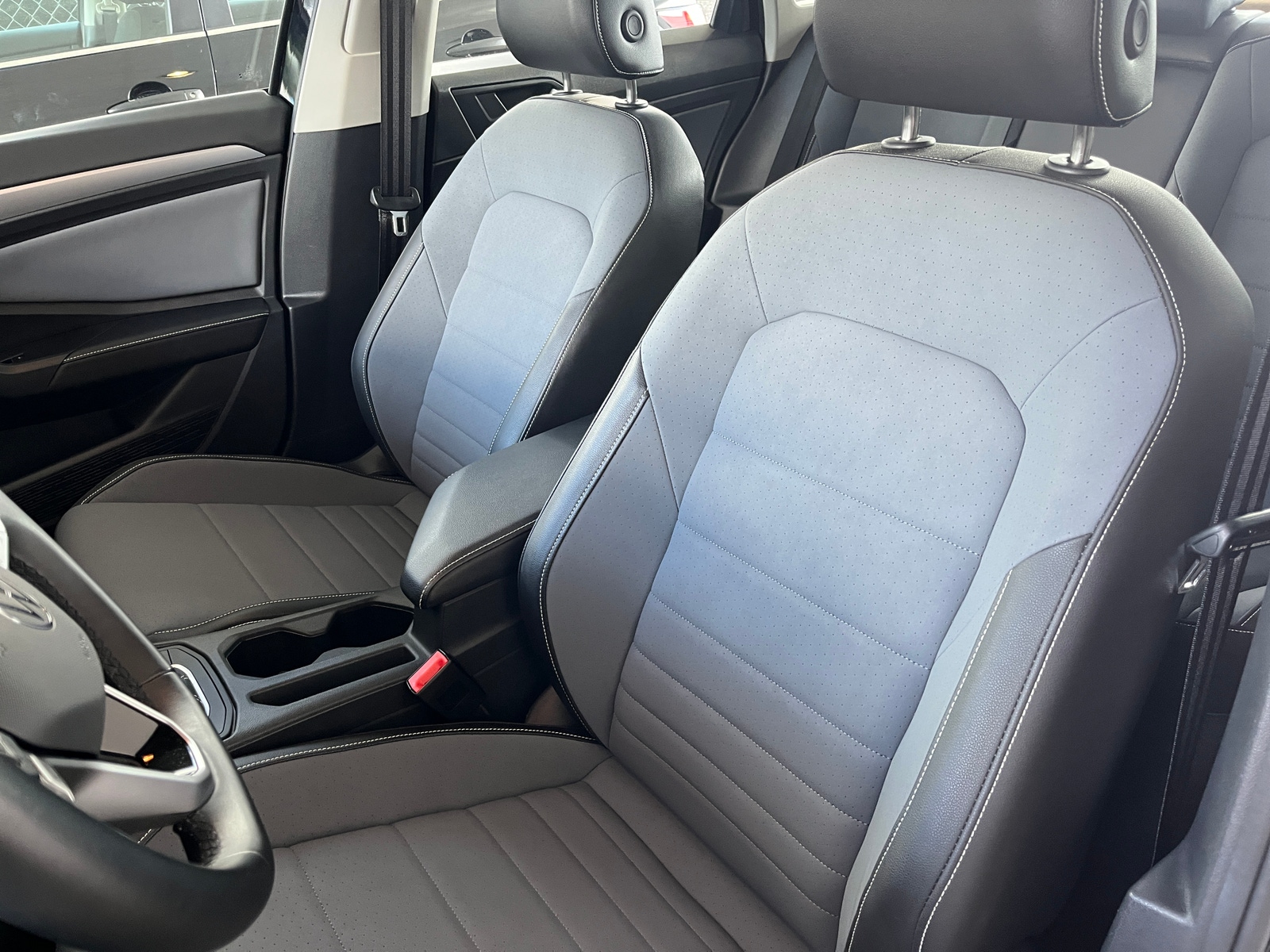 Thumbnail: 2025 Volkswagen Jetta - 2