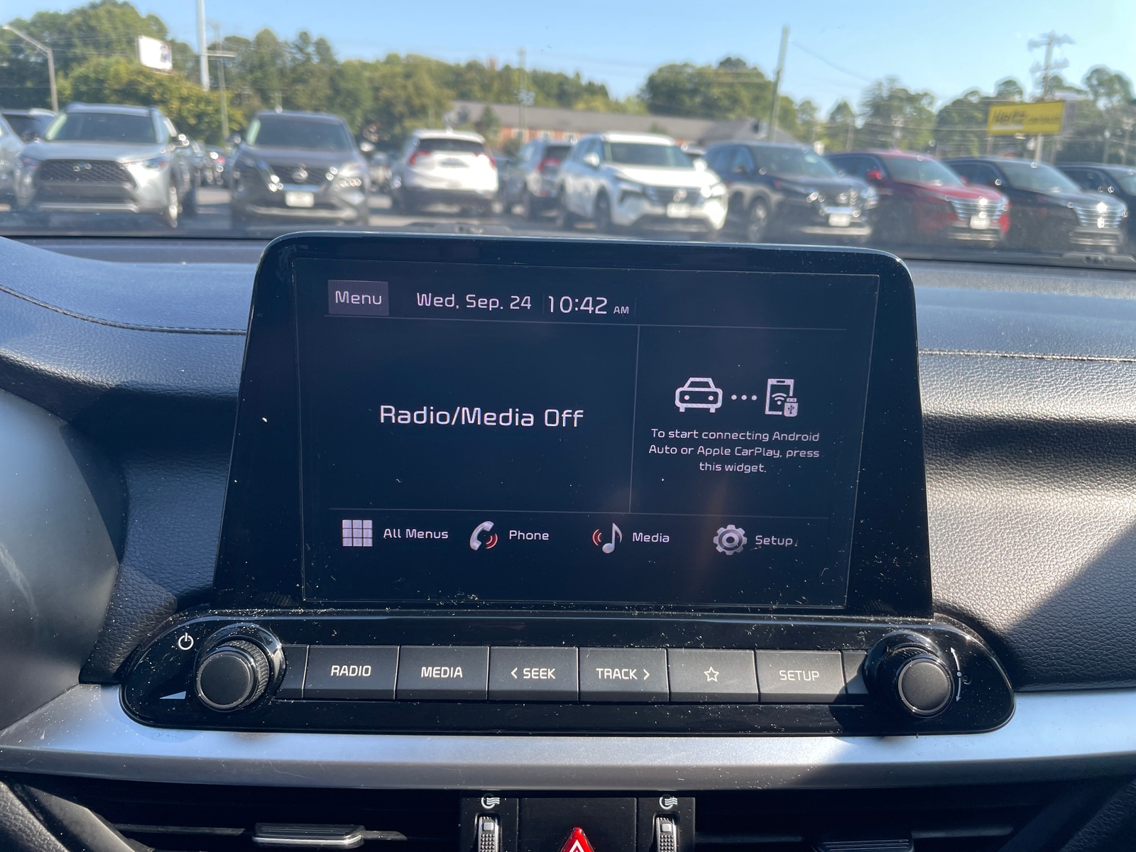 Thumbnail: 2023 Kia Forte - 4