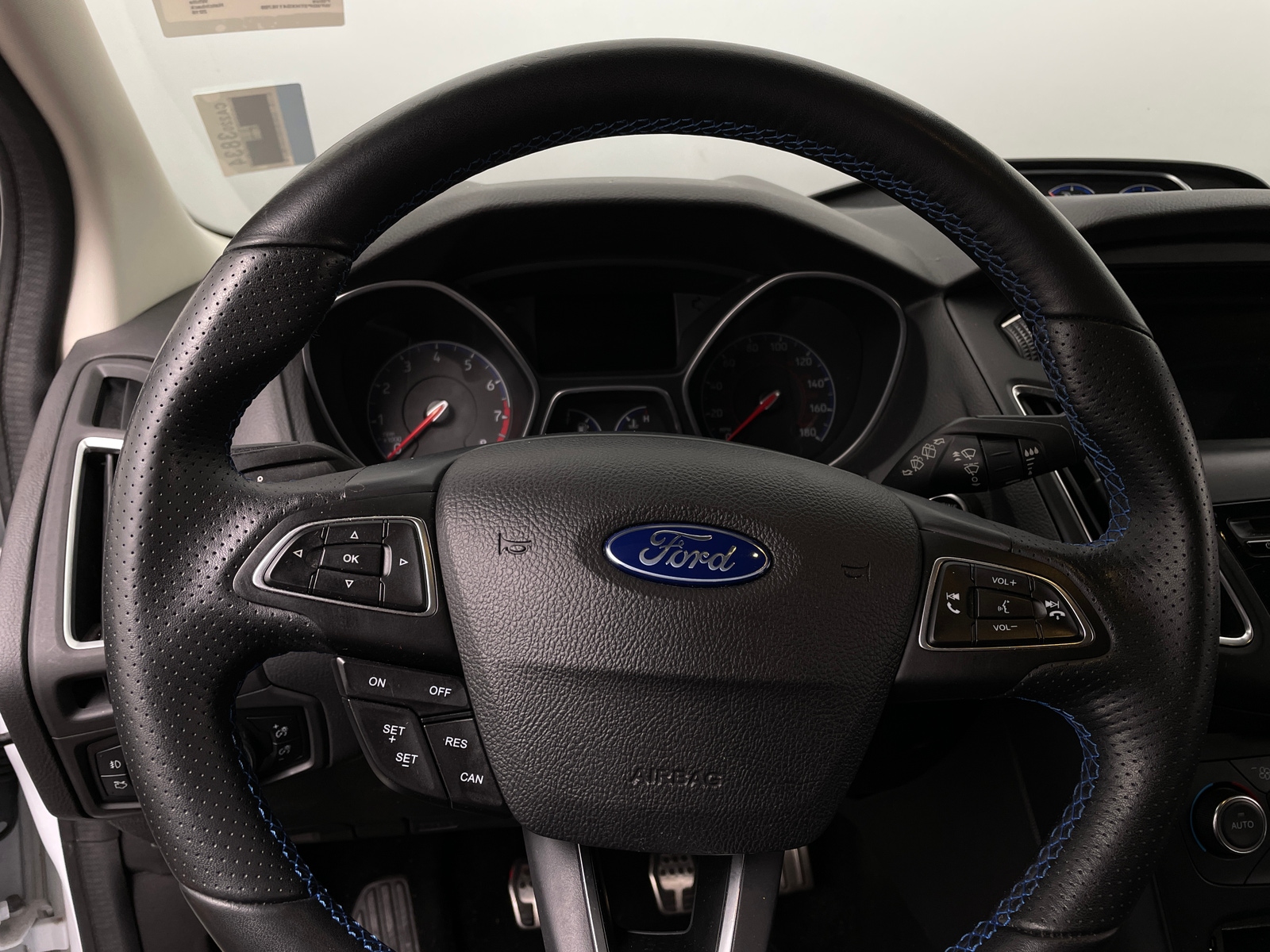 Thumbnail: 2016 Ford Focus - 4