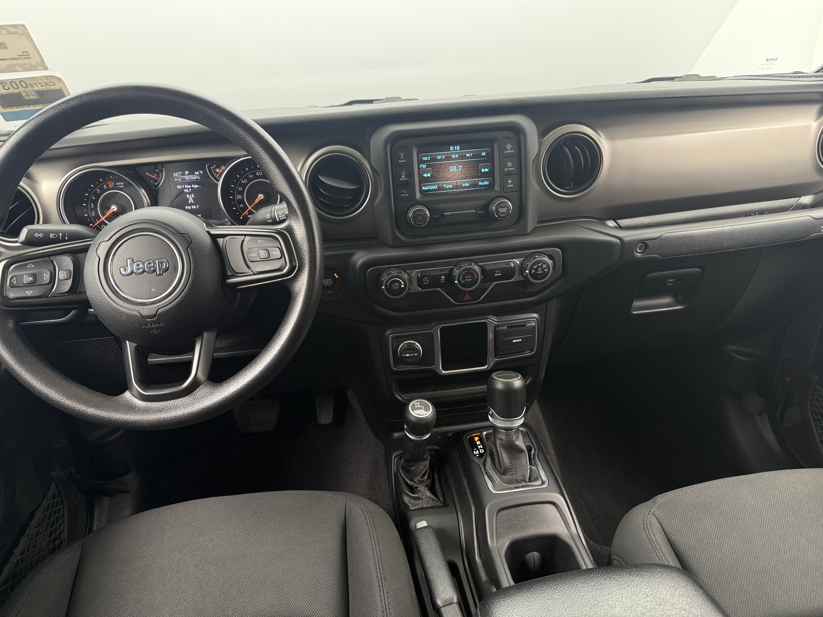 Thumbnail: 2021 Jeep Gladiator - 3