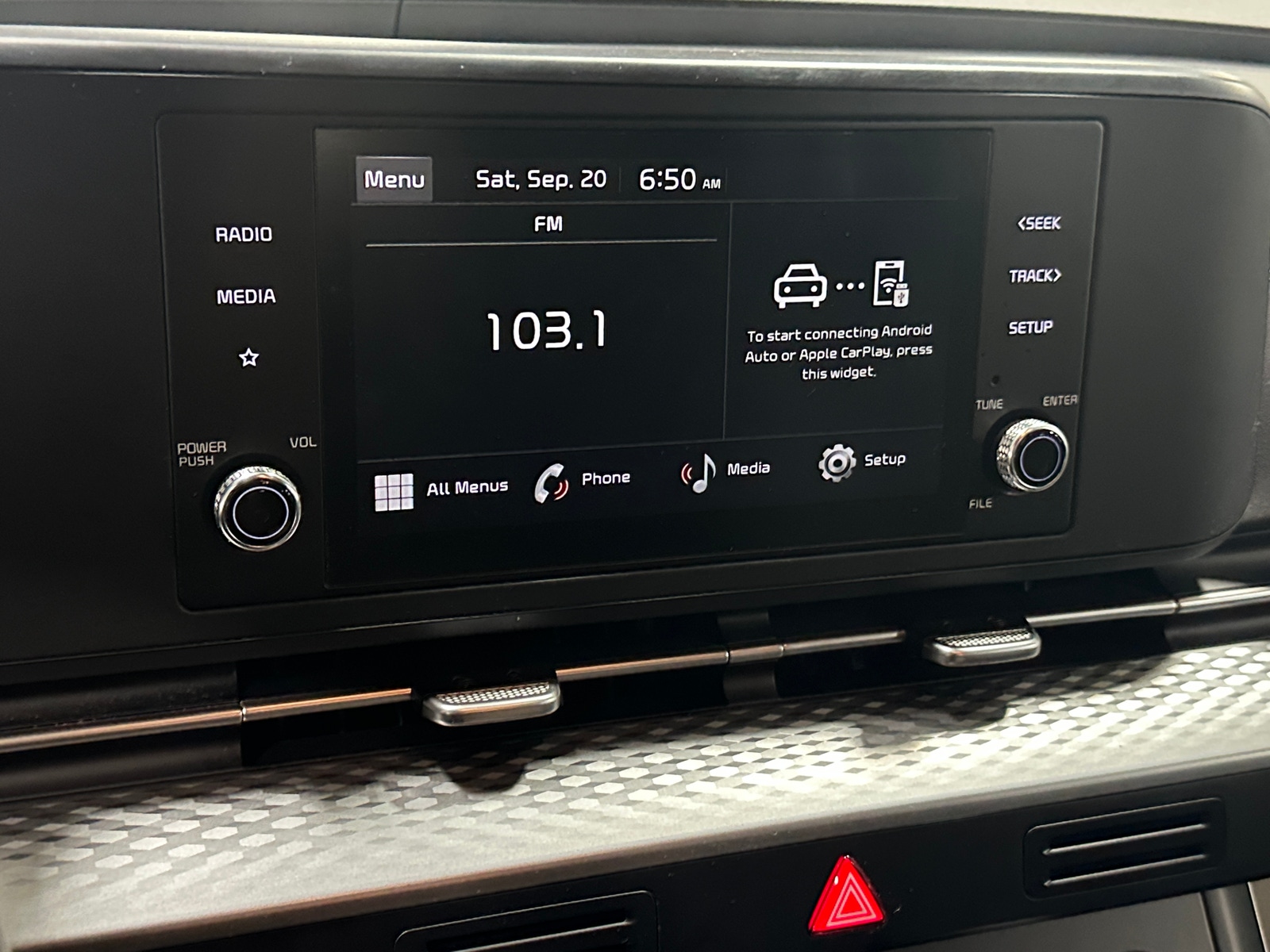 Thumbnail: 2023 Kia Carnival - 4