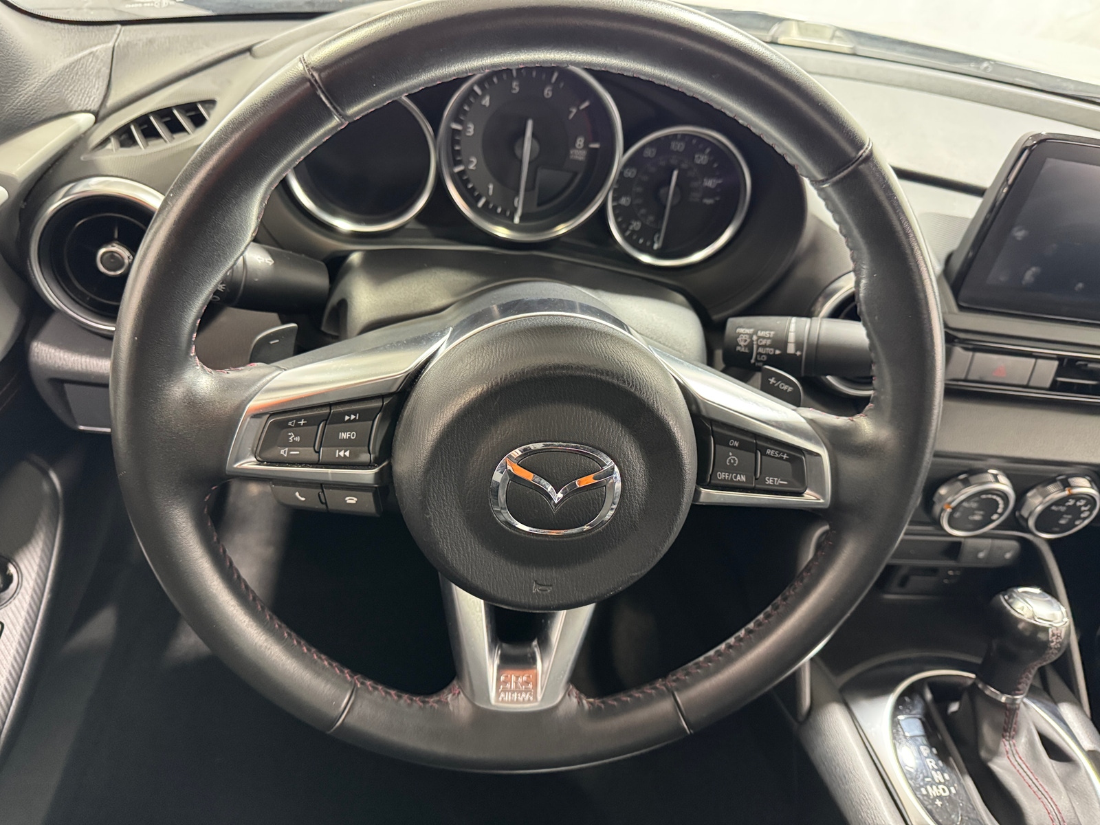 Thumbnail: 2018 Mazda MX-5 Miata - 4