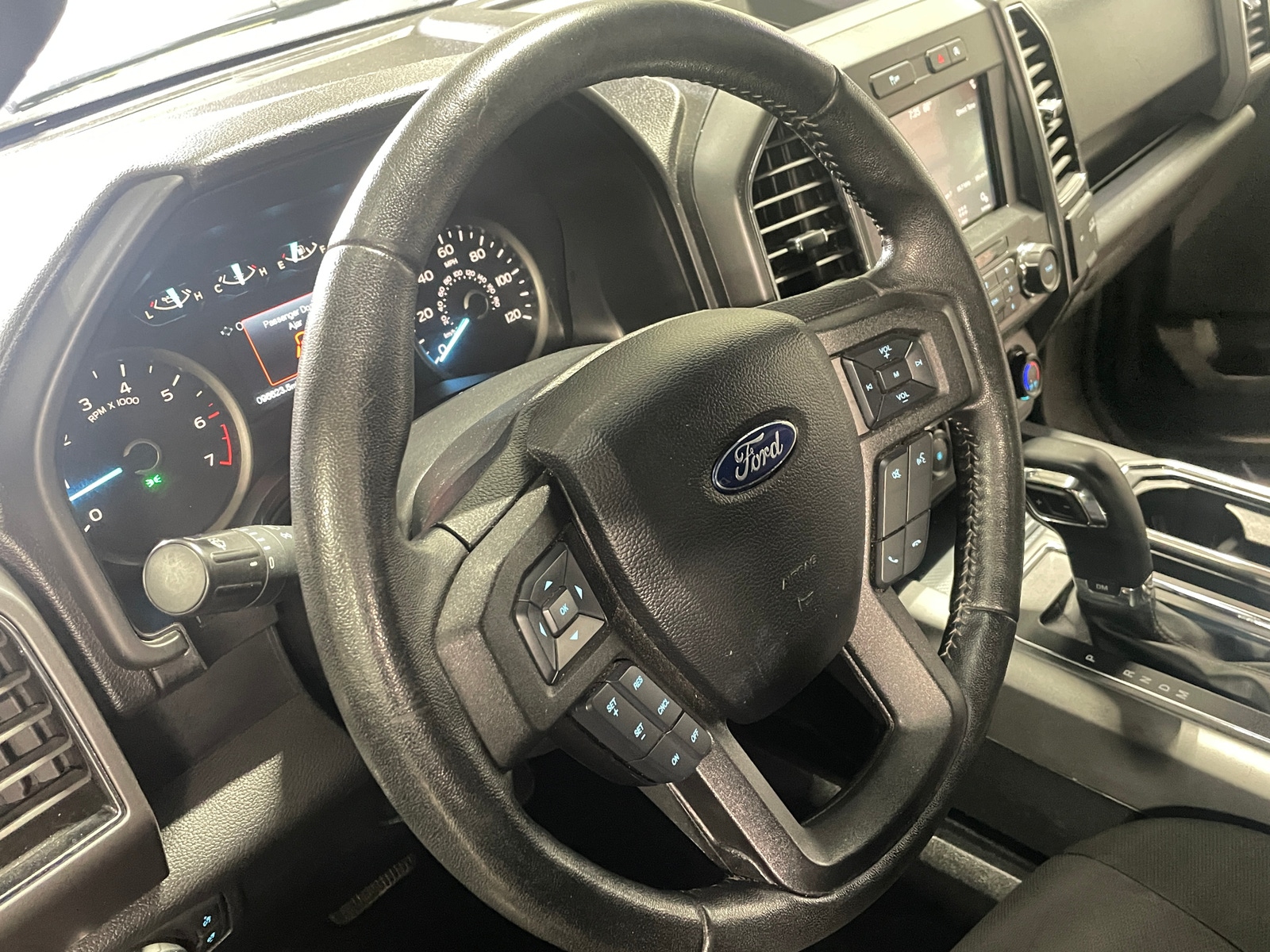 Thumbnail: 2019 Ford Econoline - 5
