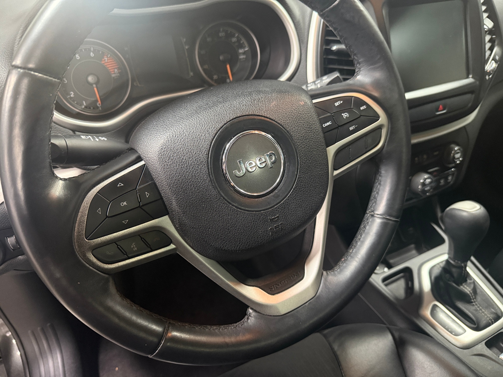 Thumbnail: 2018 Jeep Cherokee - 5