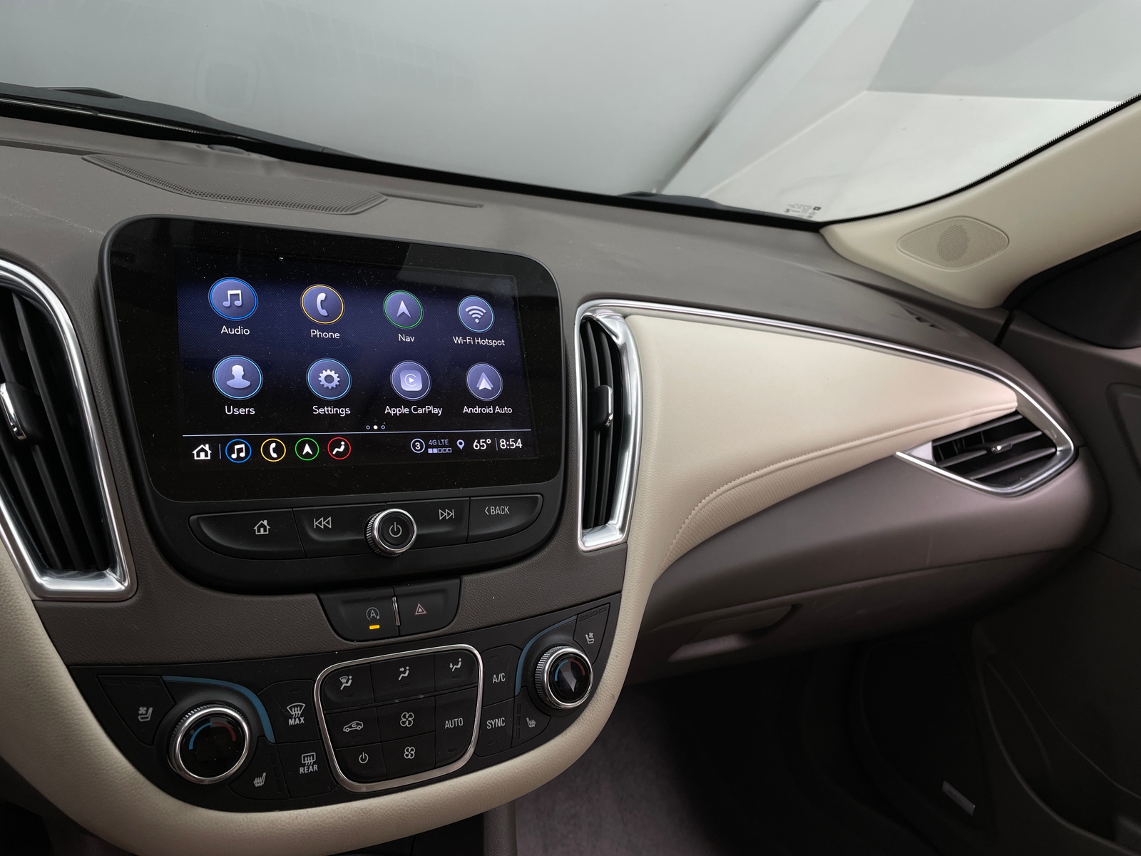 Thumbnail: 2024 Chevrolet Malibu - 3