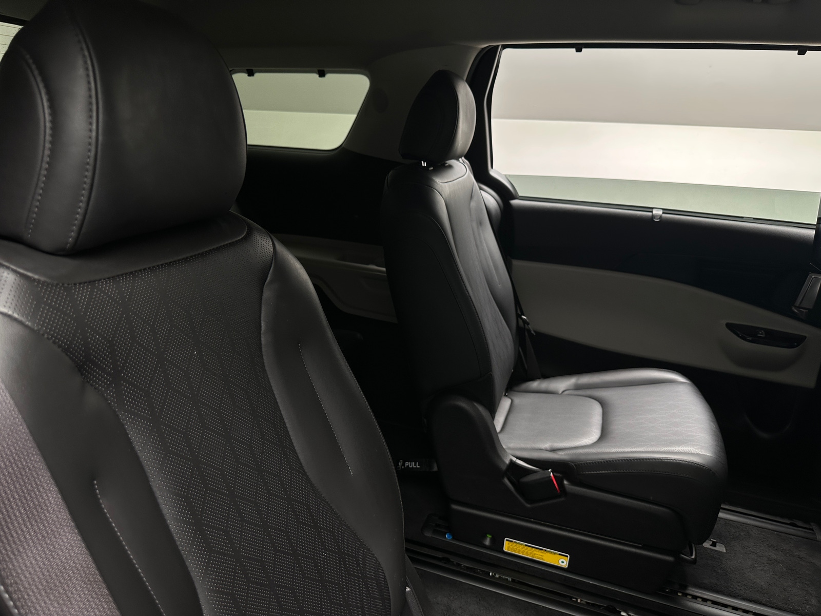 Thumbnail: 2022 Kia Carnival - 5
