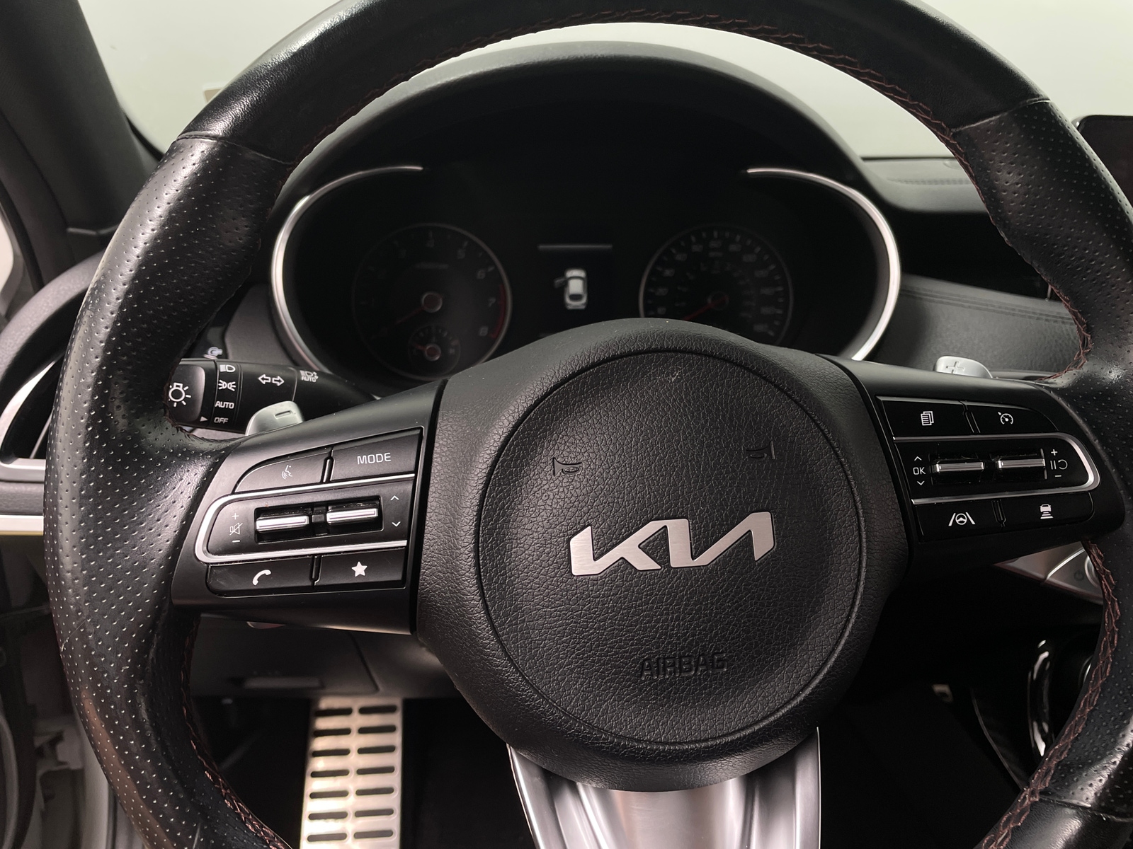 Thumbnail: 2022 Kia Stinger - 4