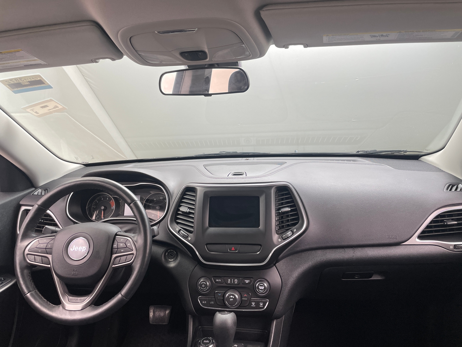 Thumbnail: 2019 Jeep Cherokee - 3