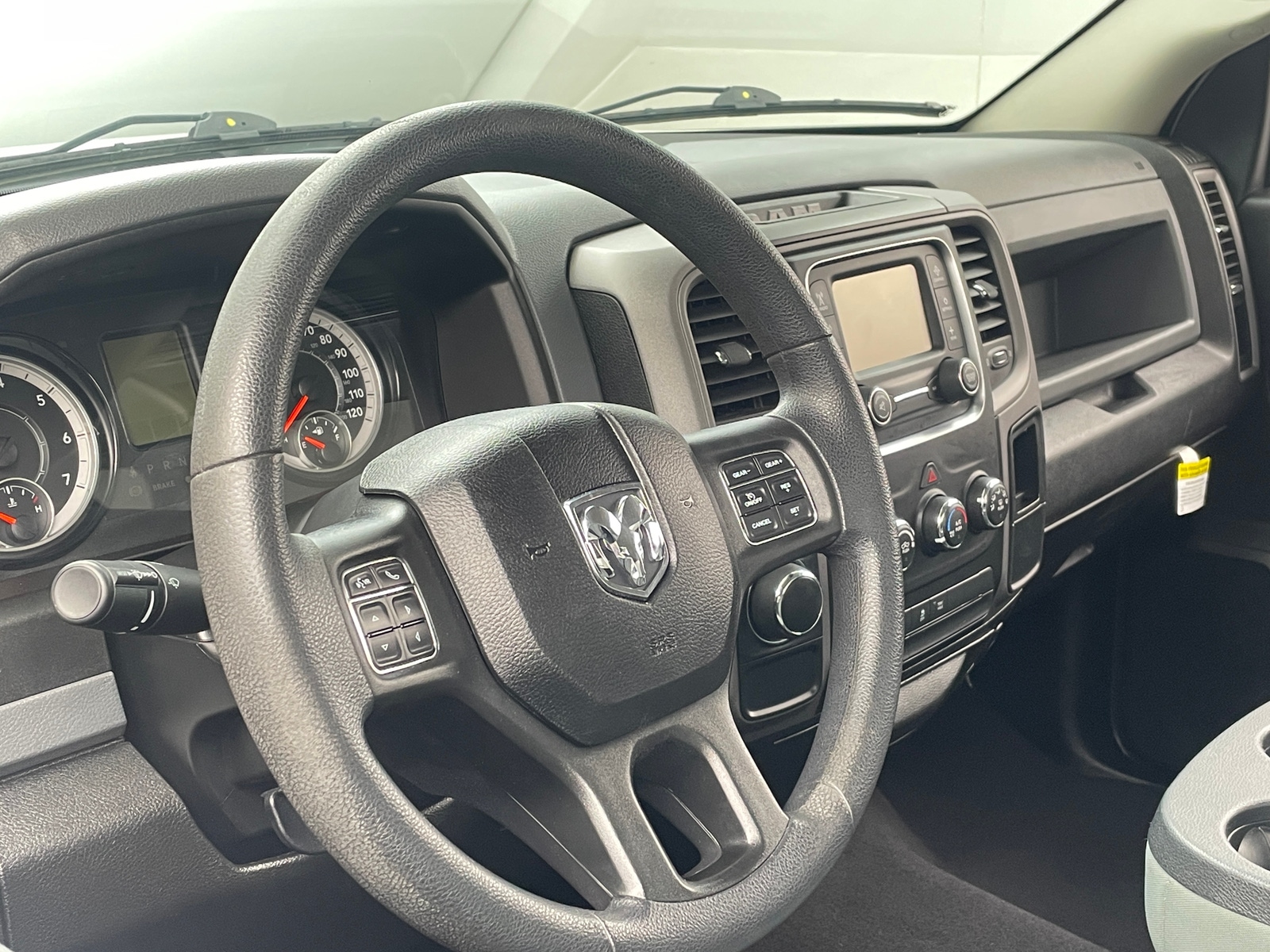 Thumbnail: 2019 RAM 1500 Classic - 5