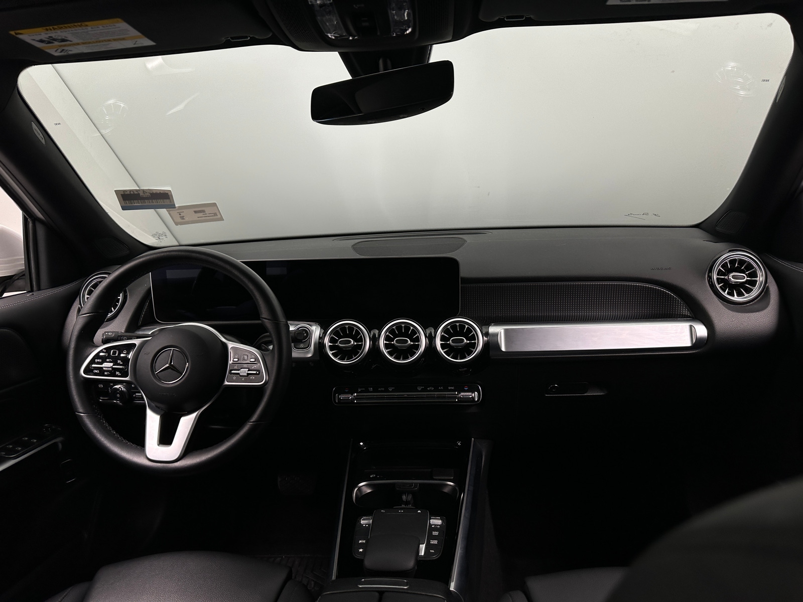 Thumbnail: 2021 Mercedes-Benz GLB - 2