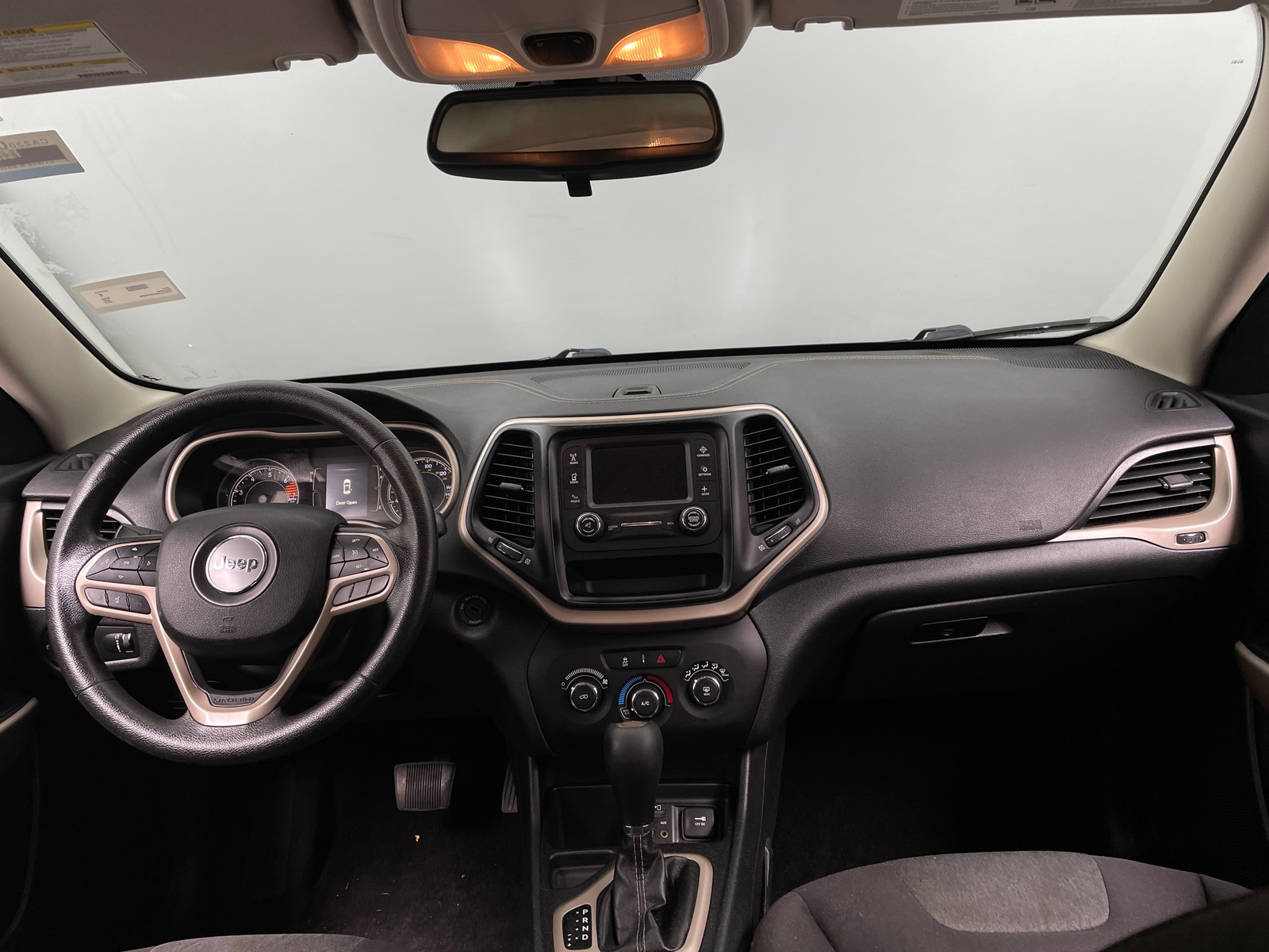 Thumbnail: 2017 Jeep Cherokee - 3