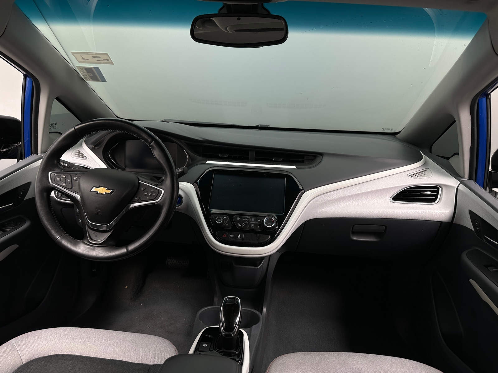 Thumbnail: 2017 Chevrolet Bolt EV - 3