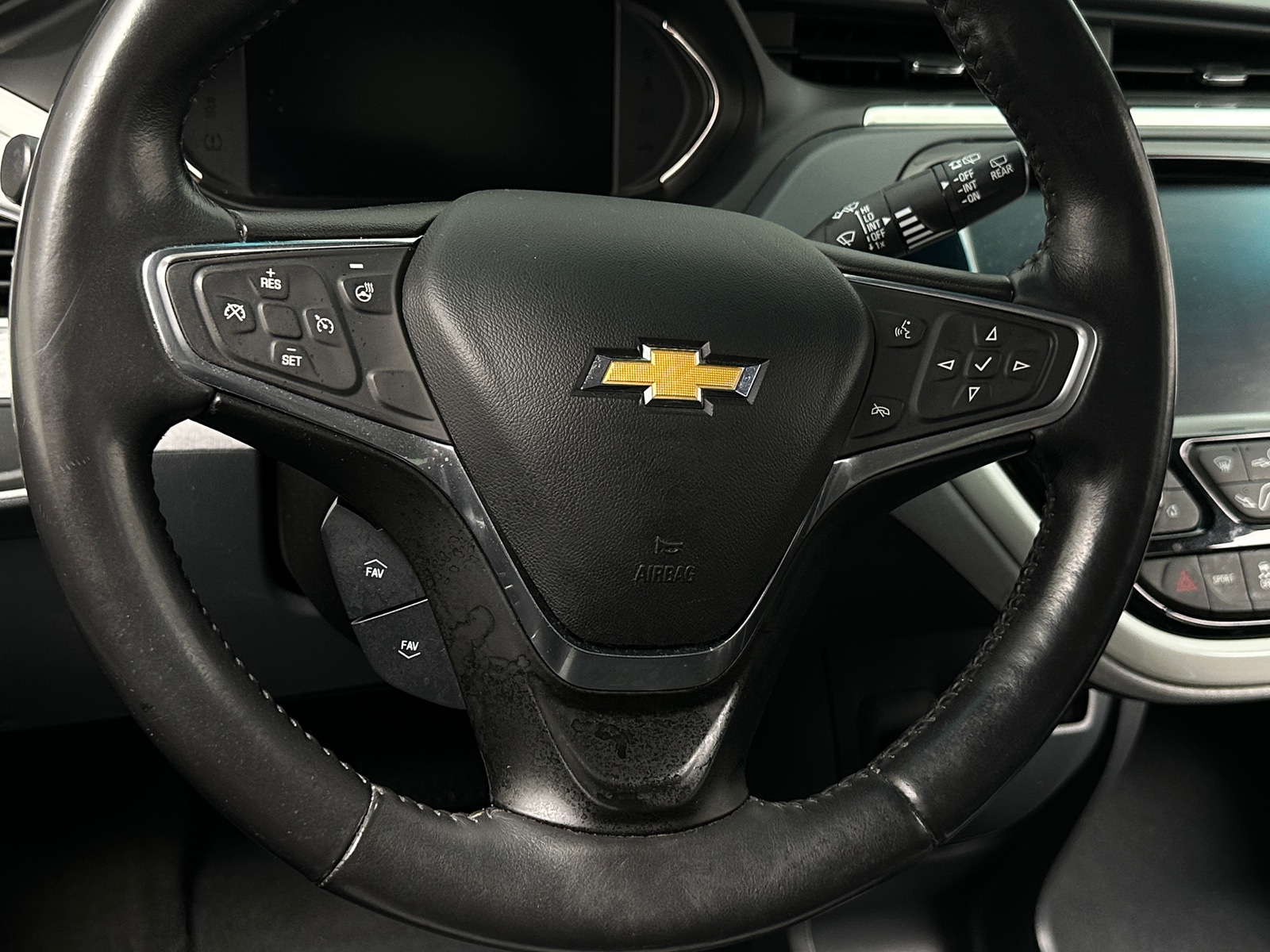 Thumbnail: 2017 Chevrolet Bolt EV - 5