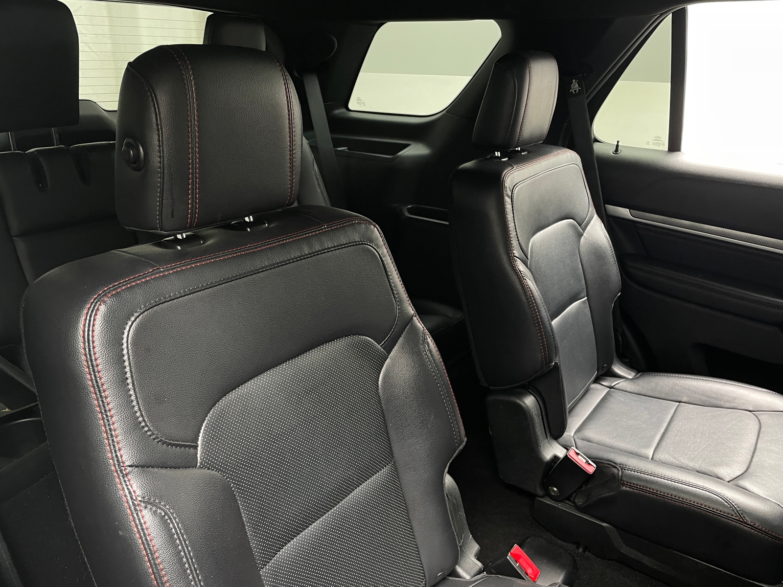 Thumbnail: 2019 Ford Explorer - 5