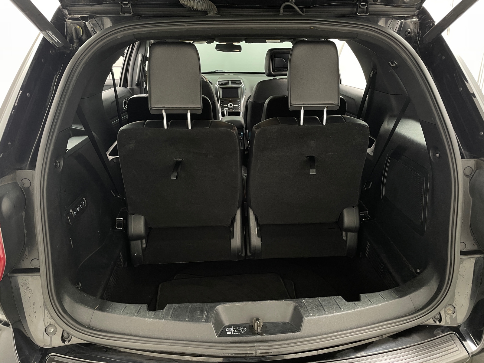Thumbnail: 2019 Ford Explorer - 6