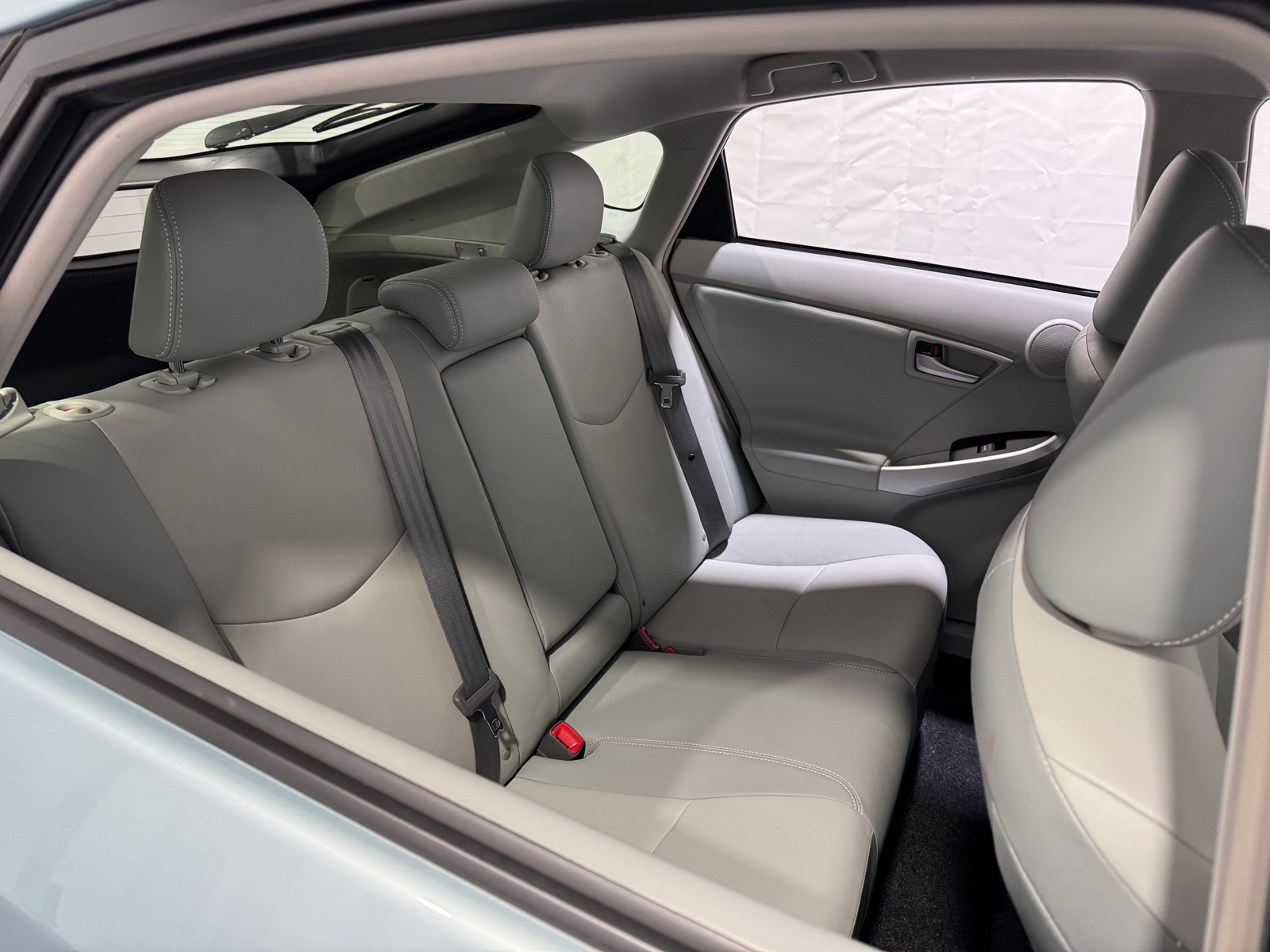 Thumbnail: 2015 Toyota Prius - 6