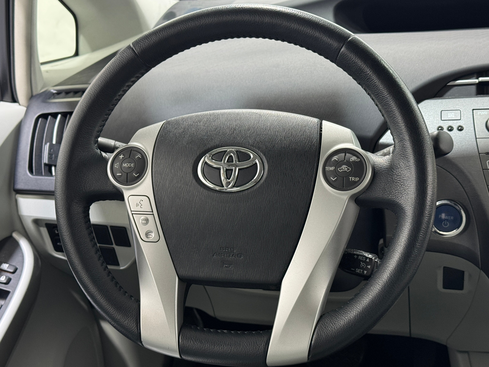 Thumbnail: 2015 Toyota Prius - 5
