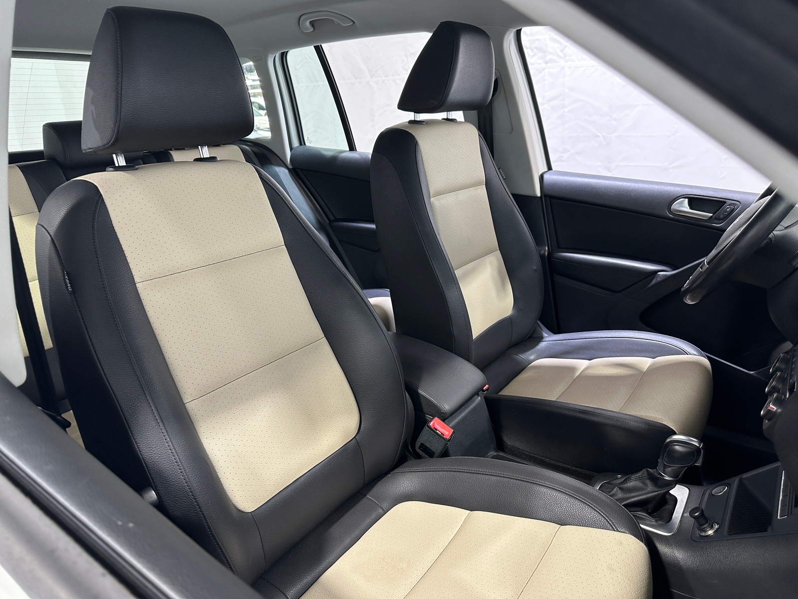 Thumbnail: 2017 Volkswagen Tiguan - 2