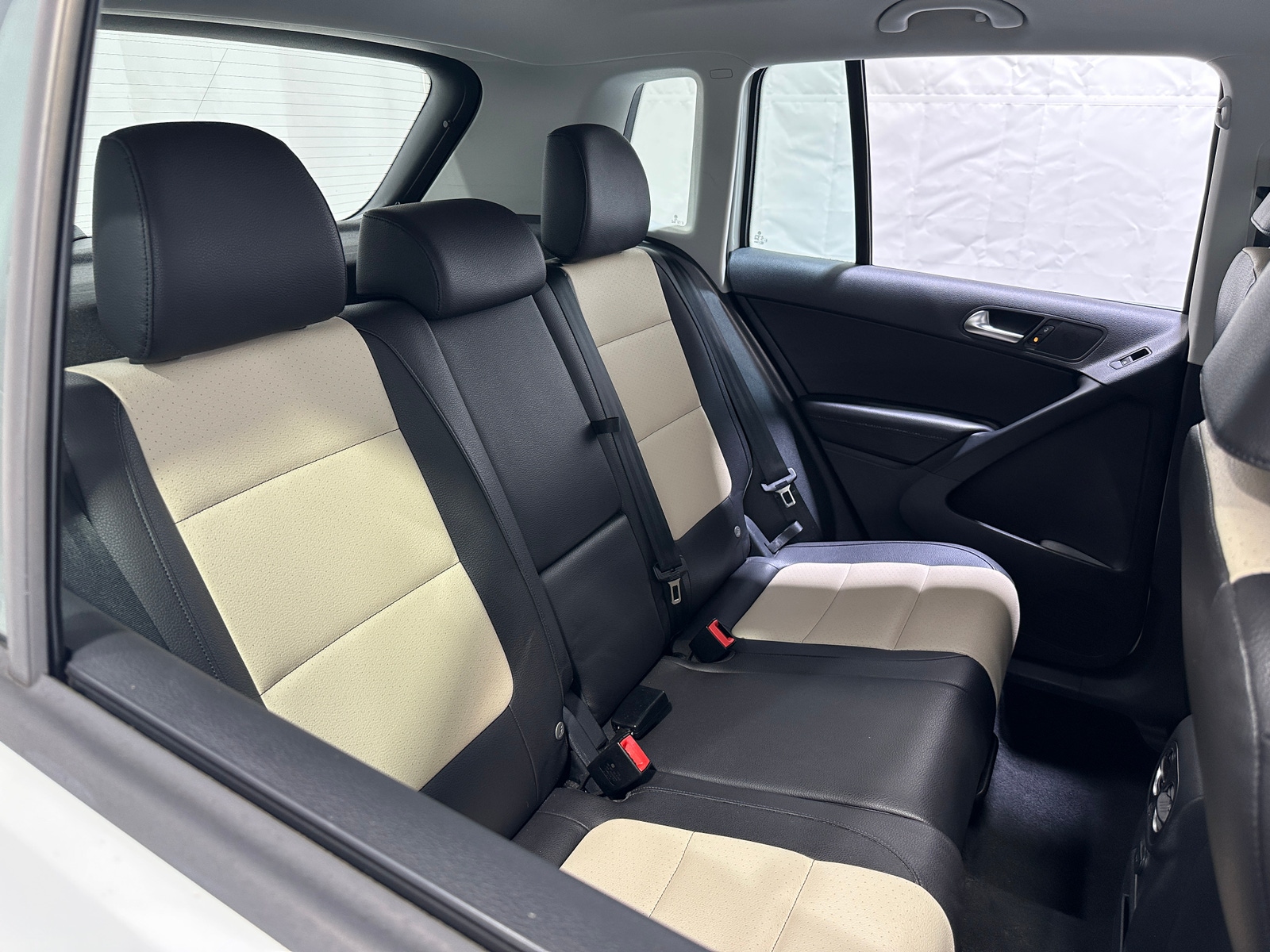 Thumbnail: 2017 Volkswagen Tiguan - 6