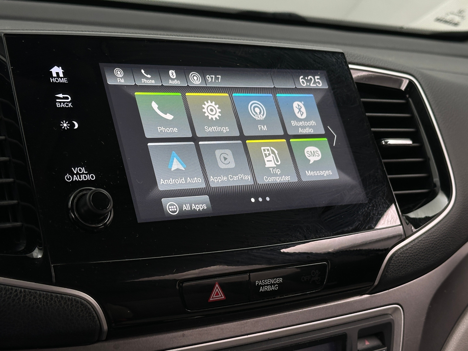 Thumbnail: 2019 Honda Pilot - 4