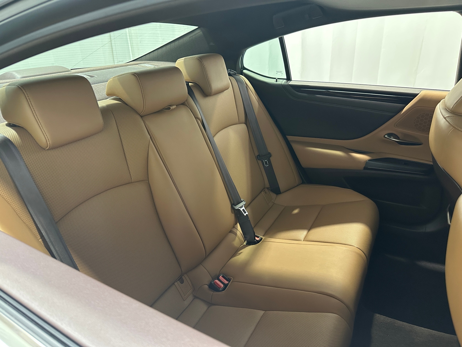 Thumbnail: 2020 Lexus ES - 5