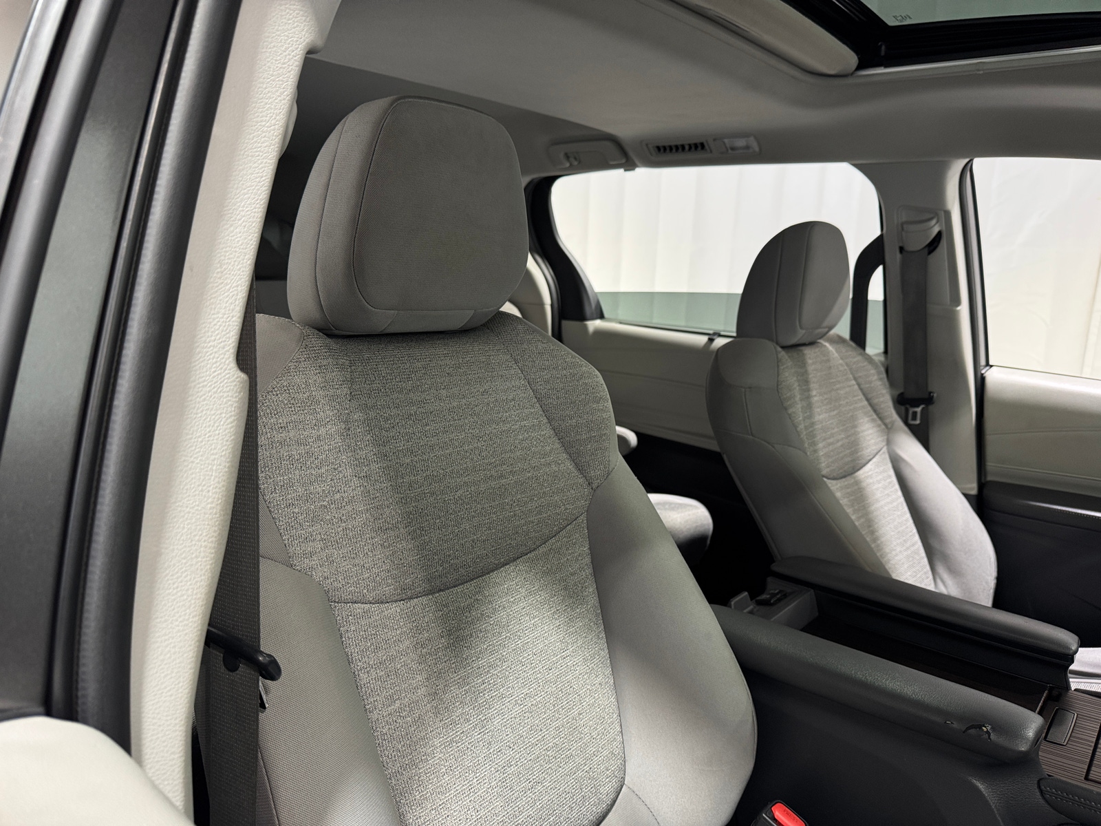 Thumbnail: 2021 Toyota Sienna - 2