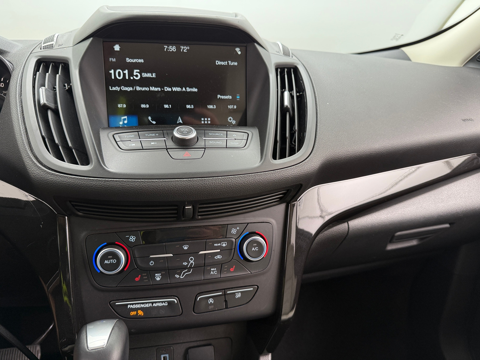 Thumbnail: 2018 Ford Escape - 3
