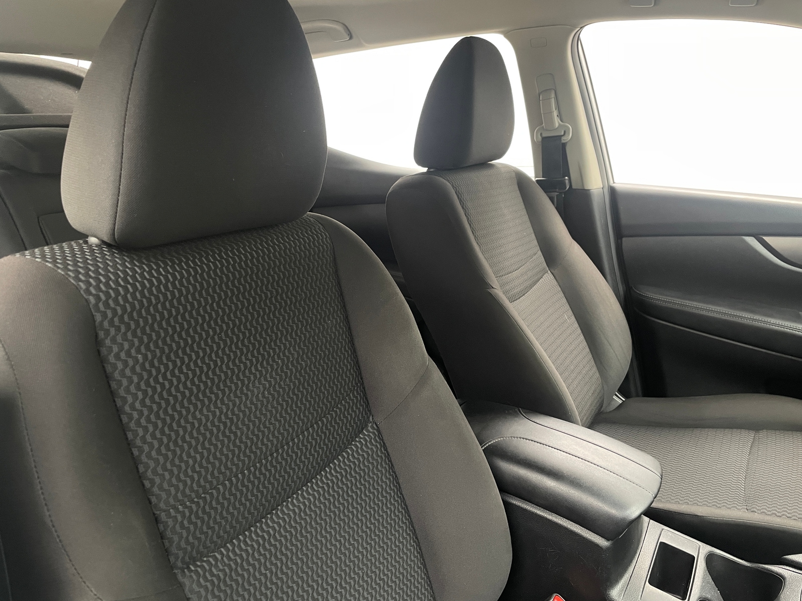 Thumbnail: 2020 Nissan Rogue Sport - 2
