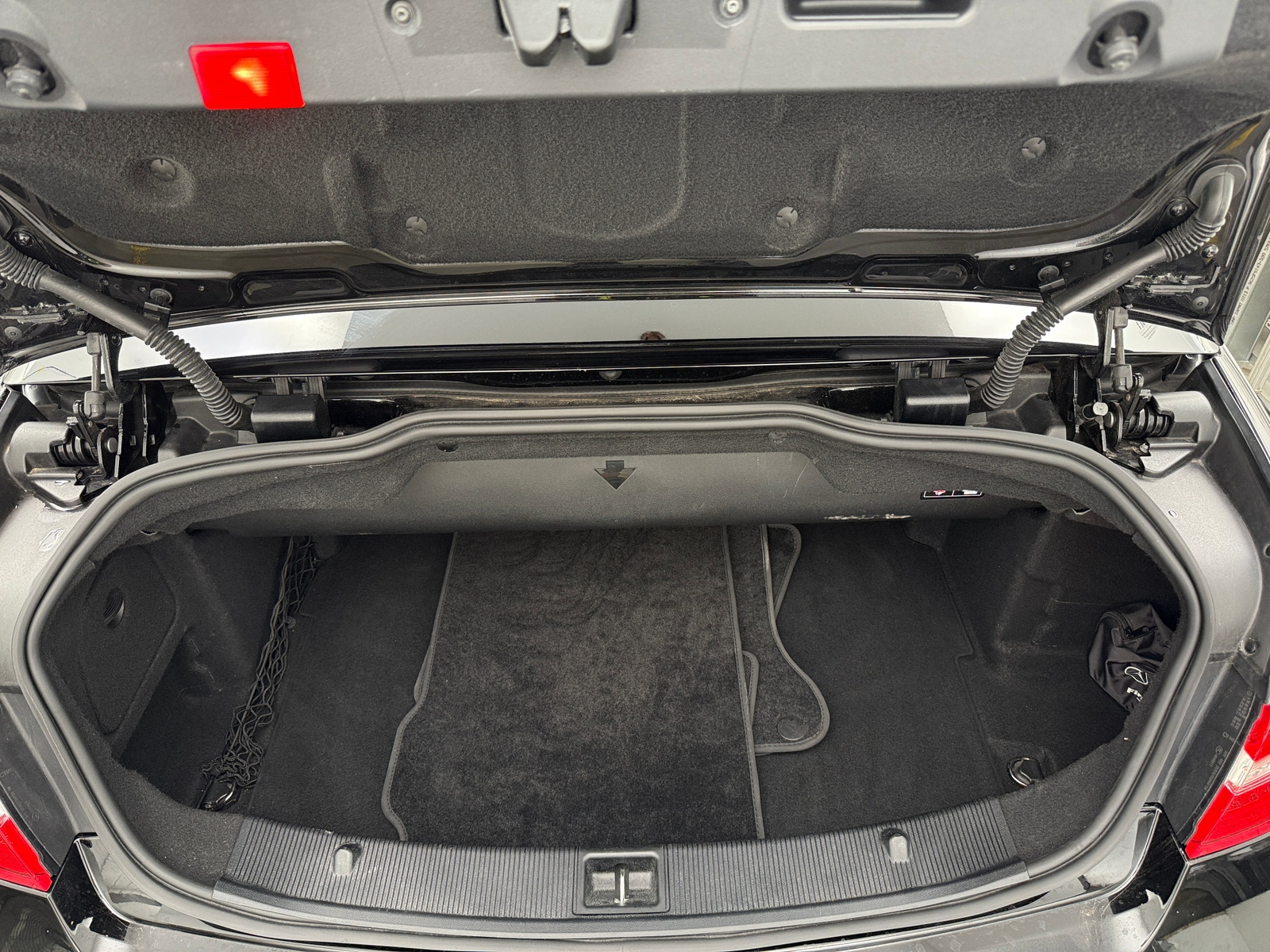 Thumbnail: 2011 Mercedes-Benz E-Class - 6
