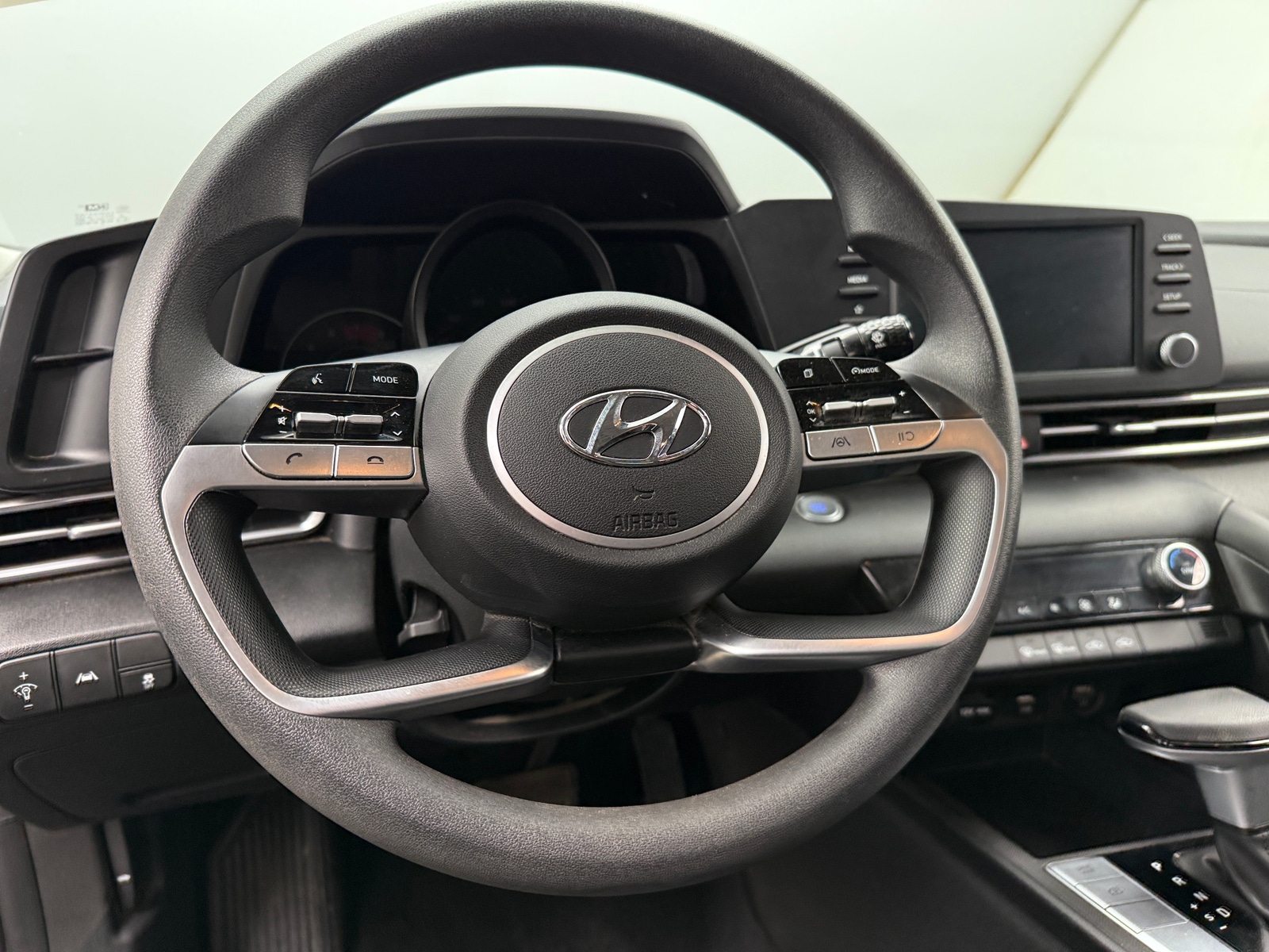 Thumbnail: 2023 Hyundai Elantra - 5