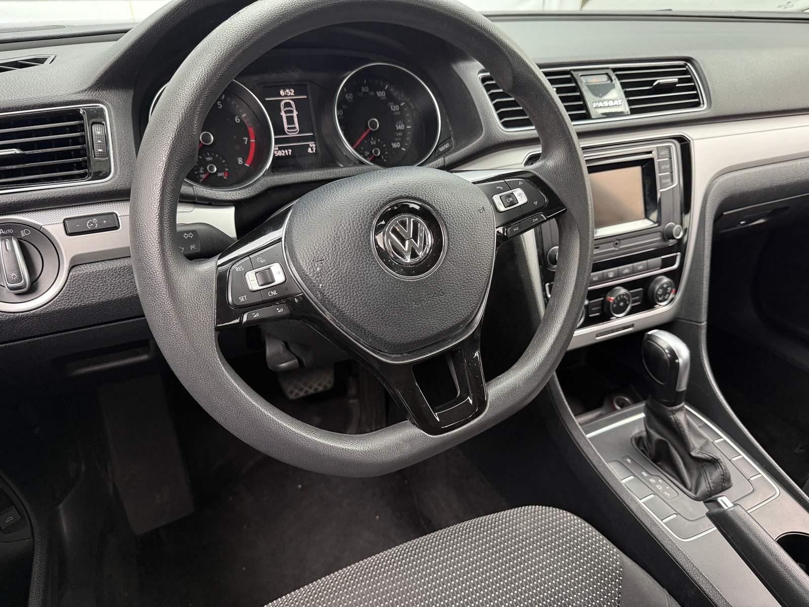 Thumbnail: 2018 Volkswagen Passat - 5