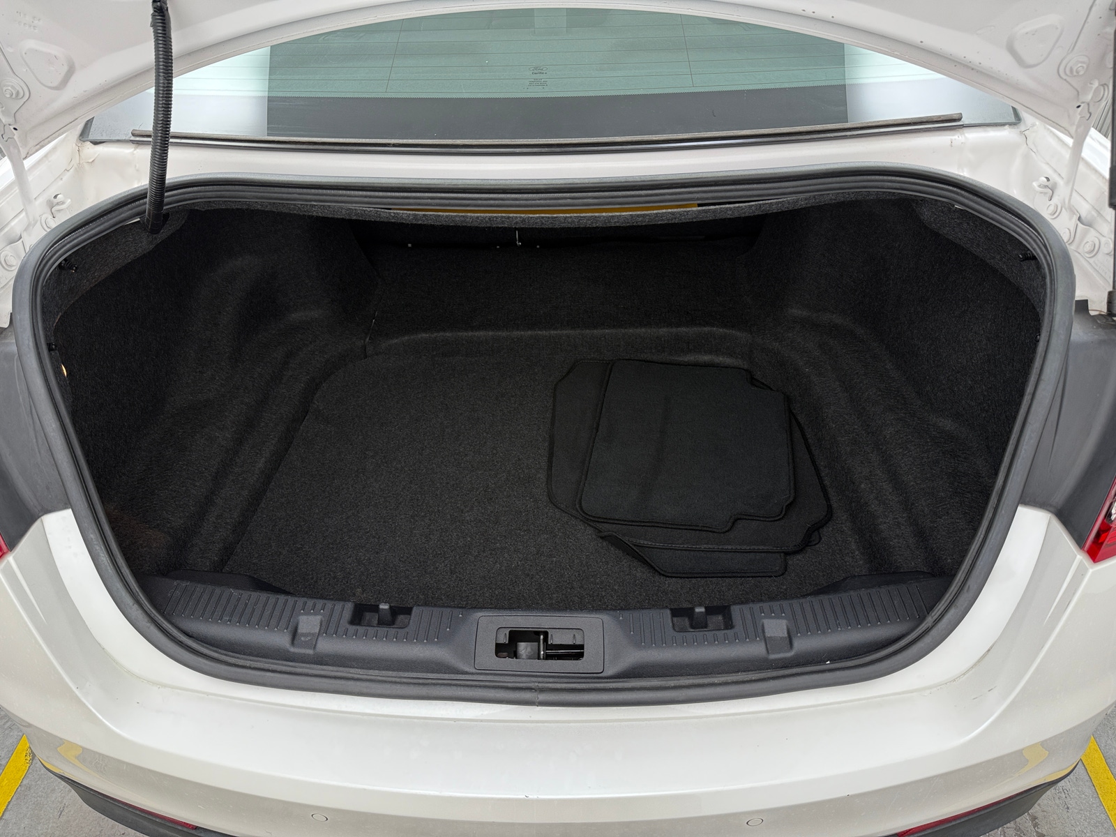 Thumbnail: 2018 Ford Taurus - 7