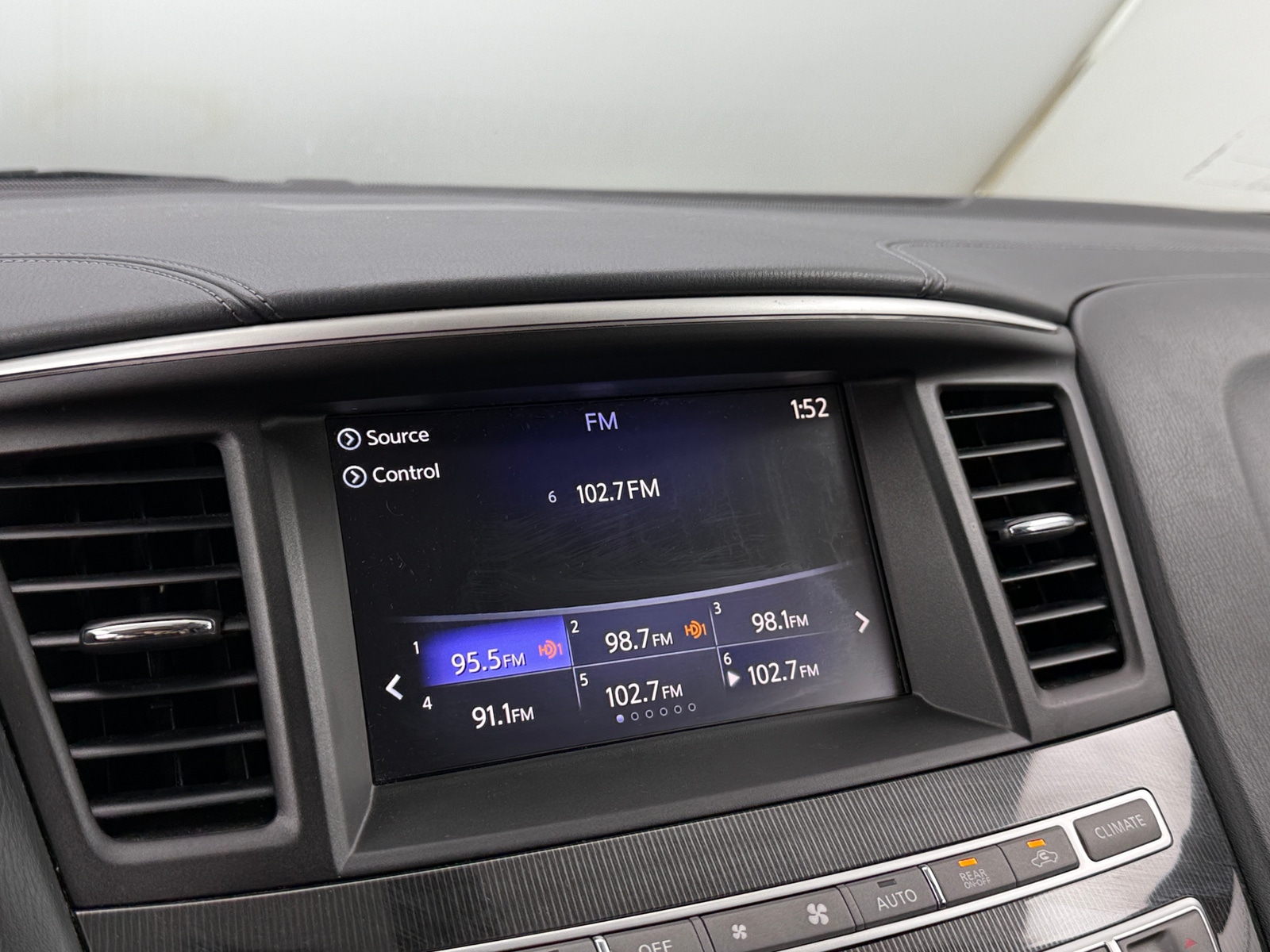 Thumbnail: 2017 INFINITI QX60 - 3