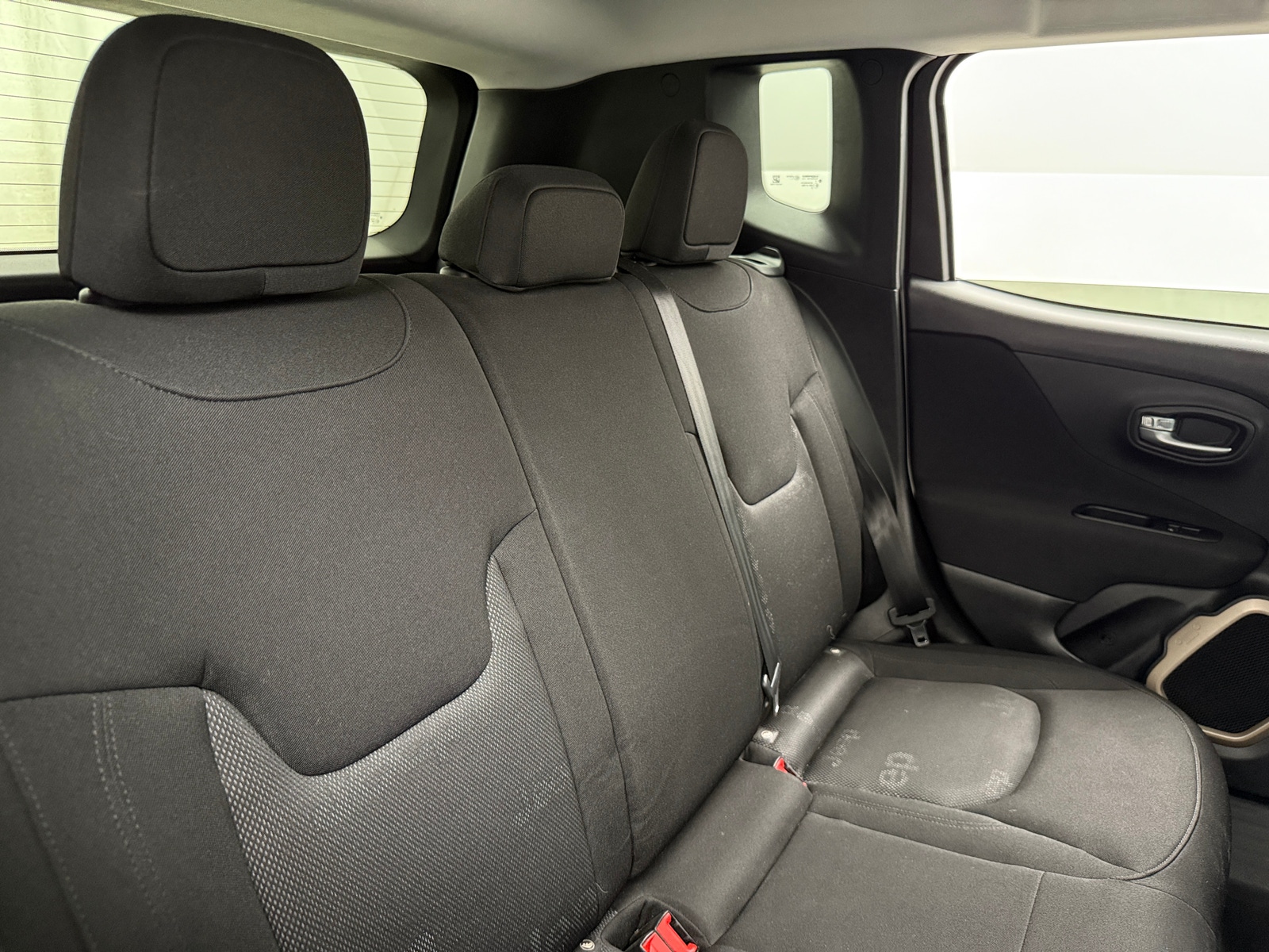 Thumbnail: 2017 Jeep Renegade - 6