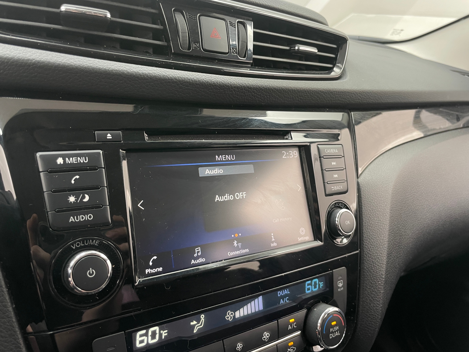 Thumbnail: 2021 Nissan Rogue Sport - 4